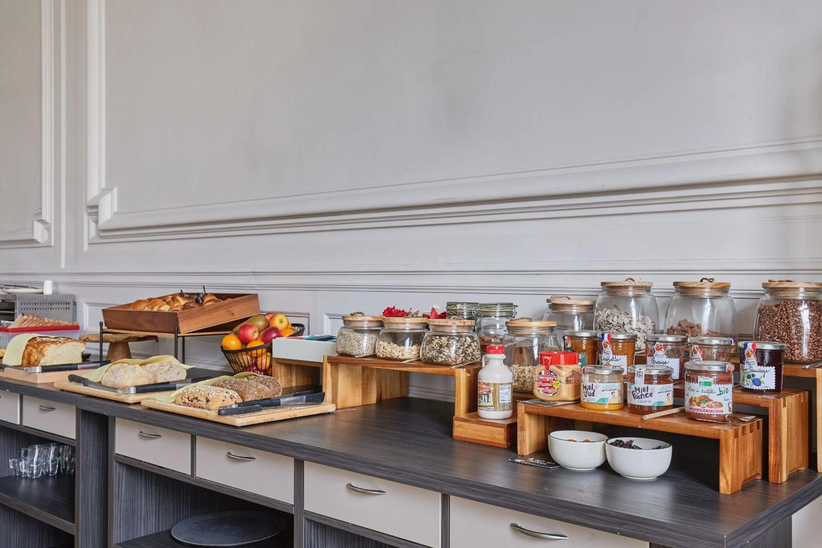 Food and drinks in Appart Hotel Odalys City Montpellier Les Occitanes