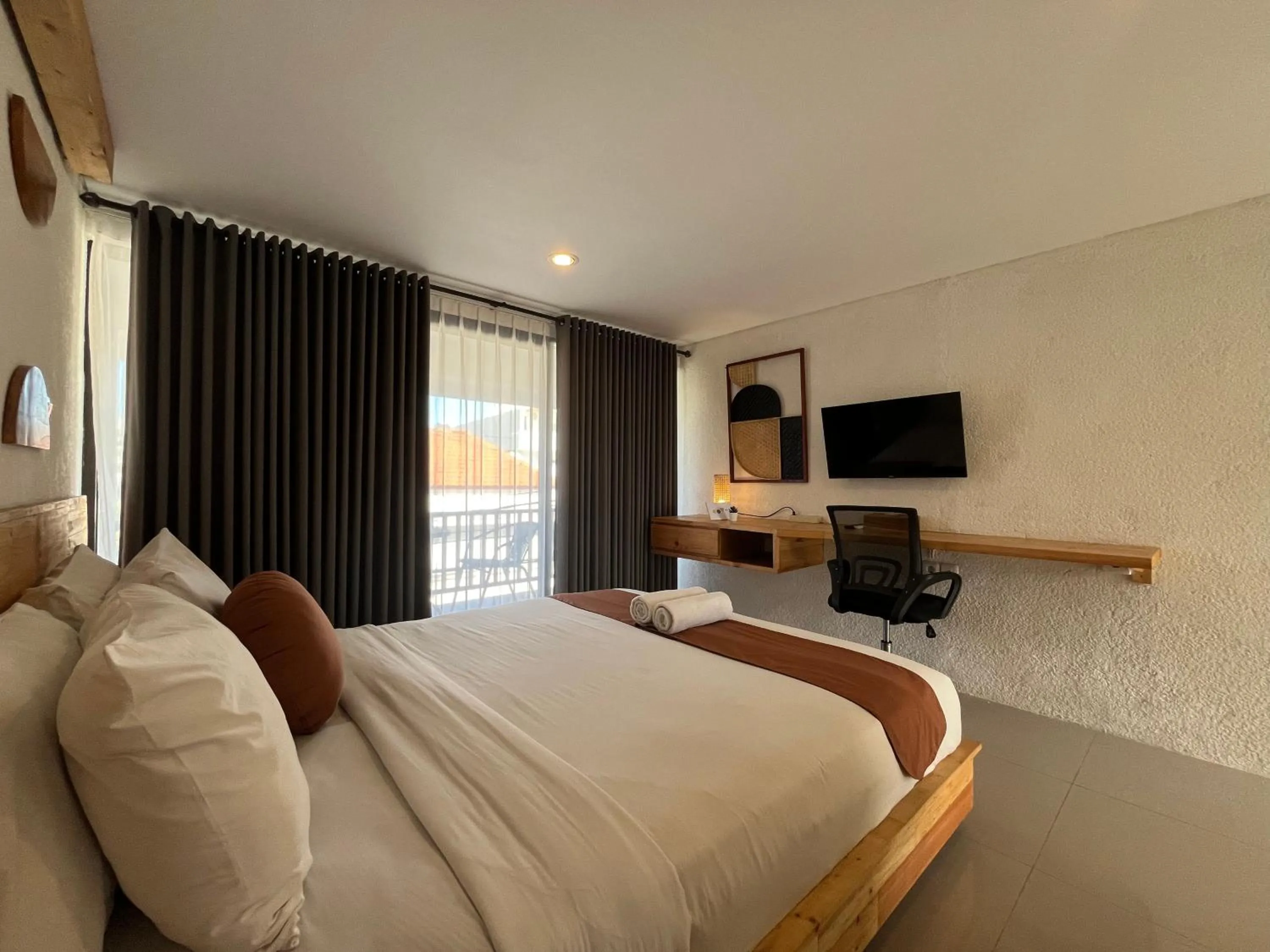 Bedroom, Bed in Cove Wong Village