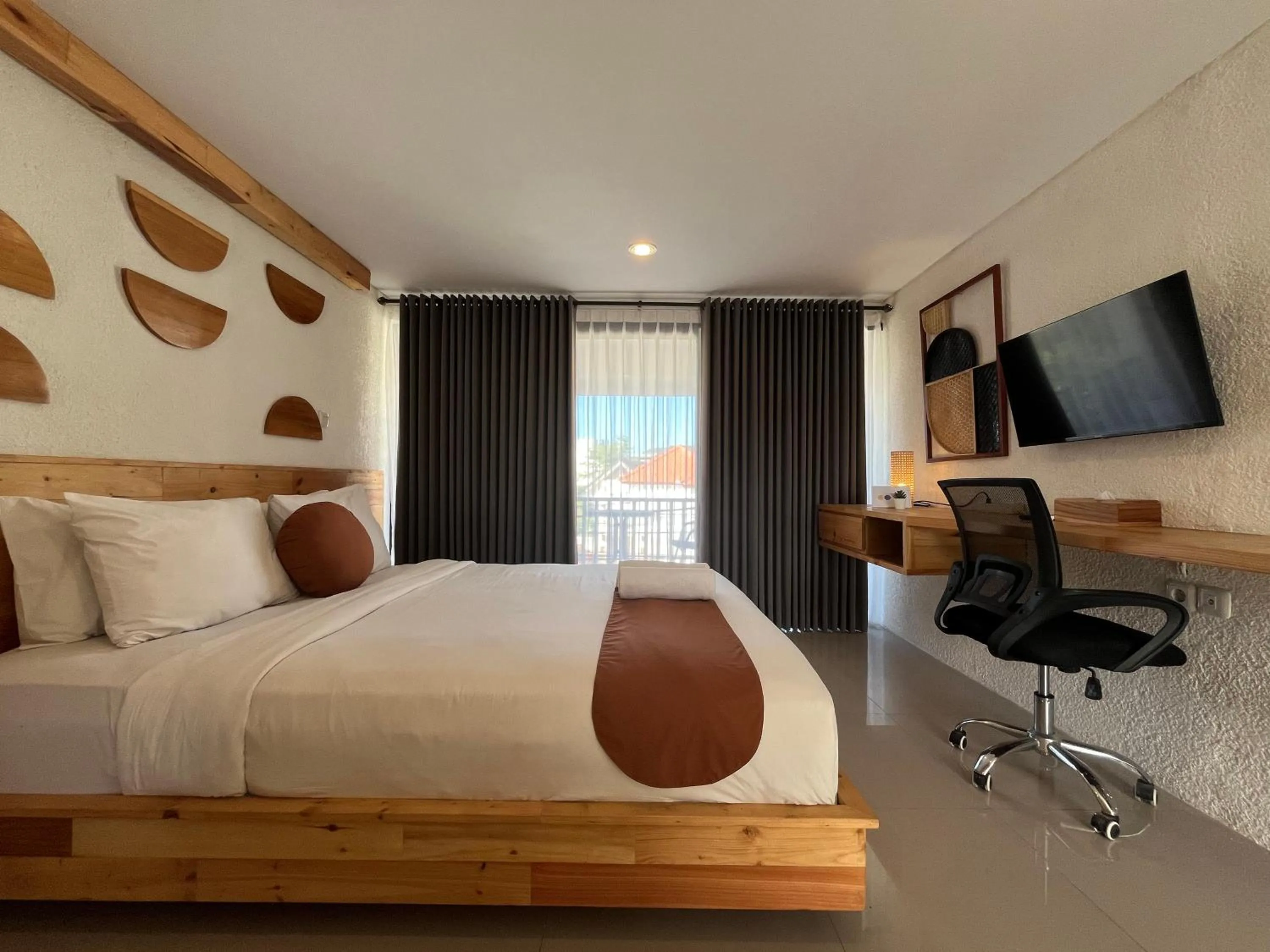 Bedroom, Bed in Cove Wong Village