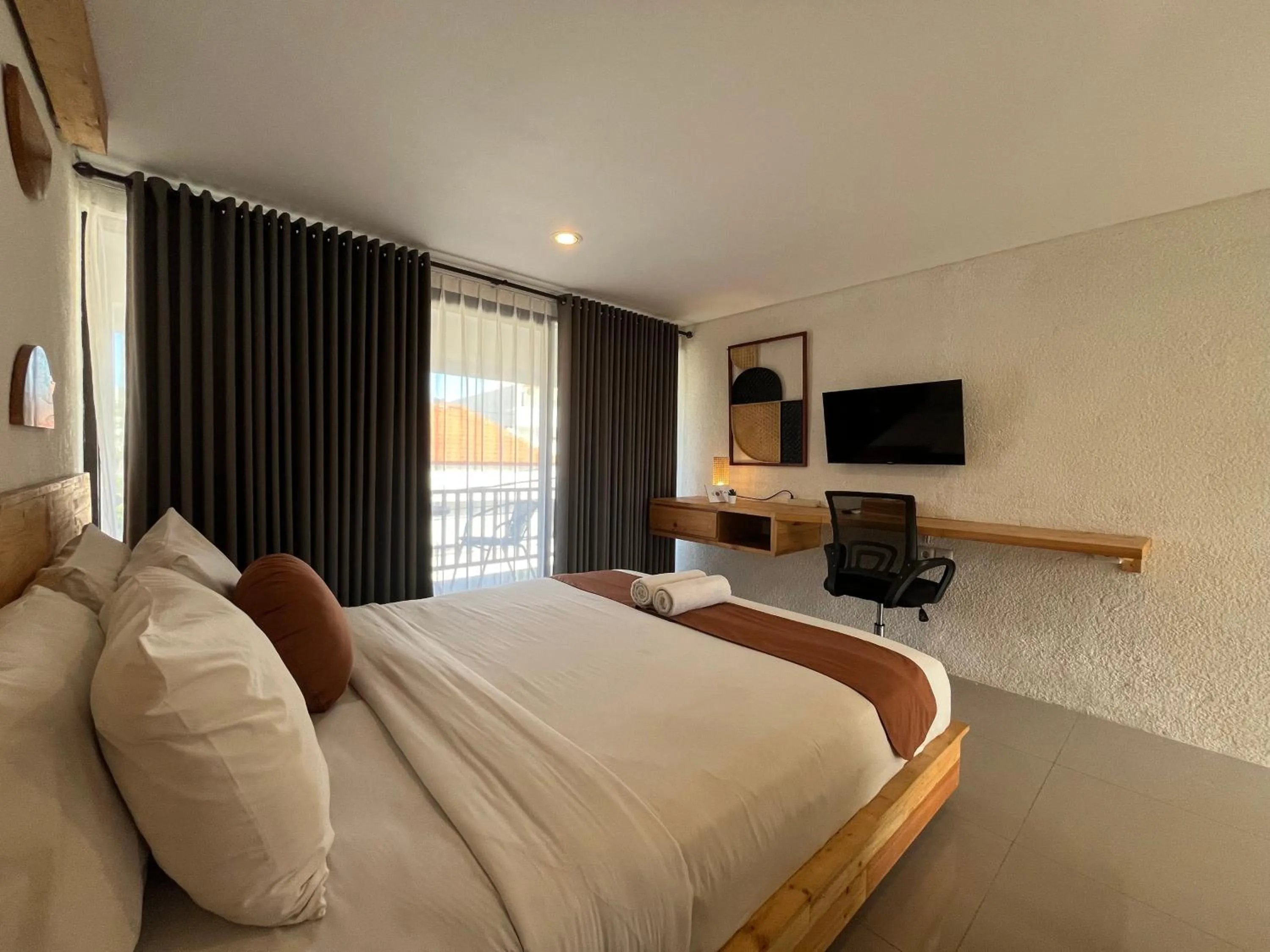 Bedroom, Bed in Cove Wong Village