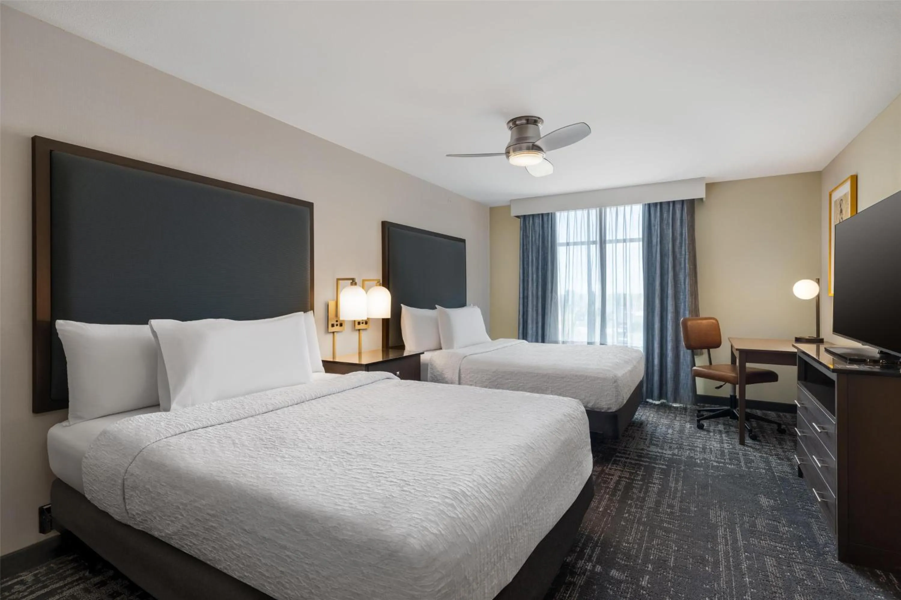 Bed in Homewood Suites by Hilton Ankeny