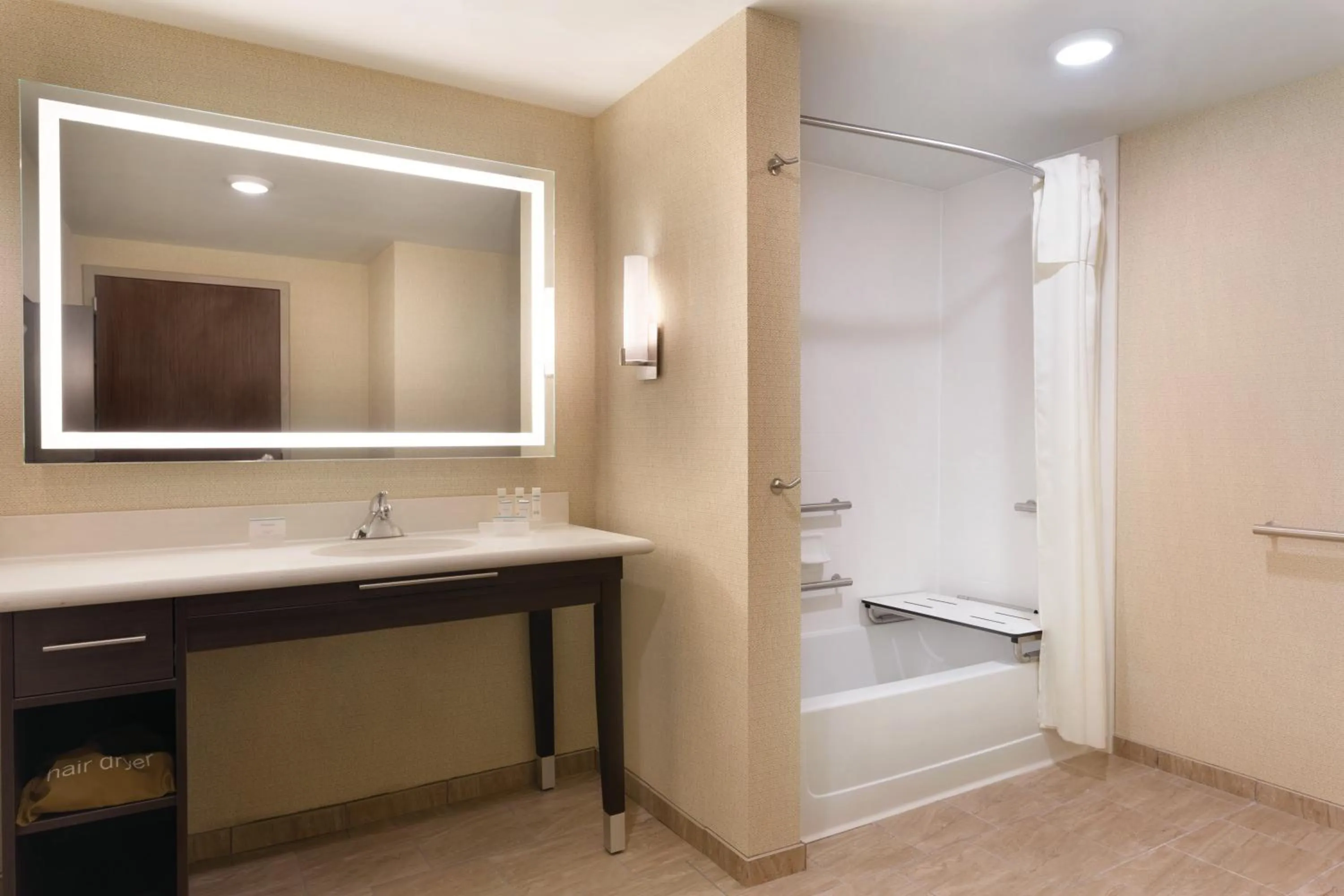 Shower in Homewood Suites by Hilton Ankeny