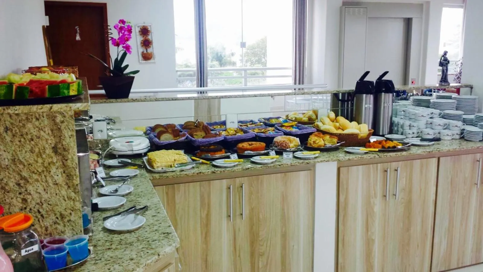 Food and drinks in Hotel Tadini