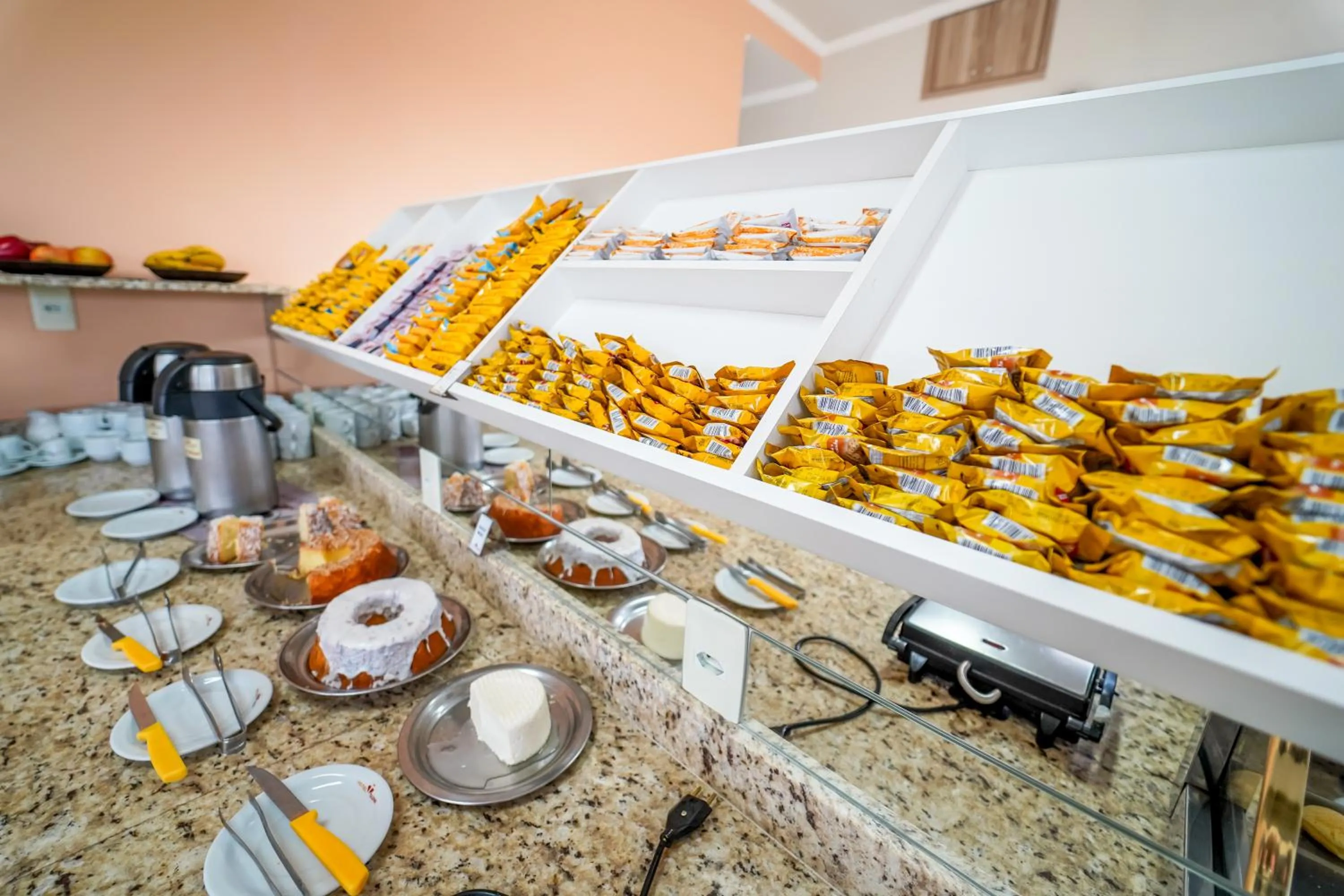 Food and drinks in Hotel Tadini