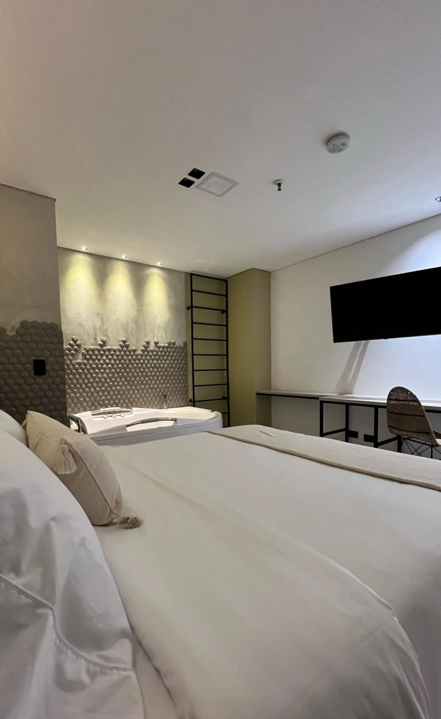 Bed in Sonata 44 Hotel Laureles