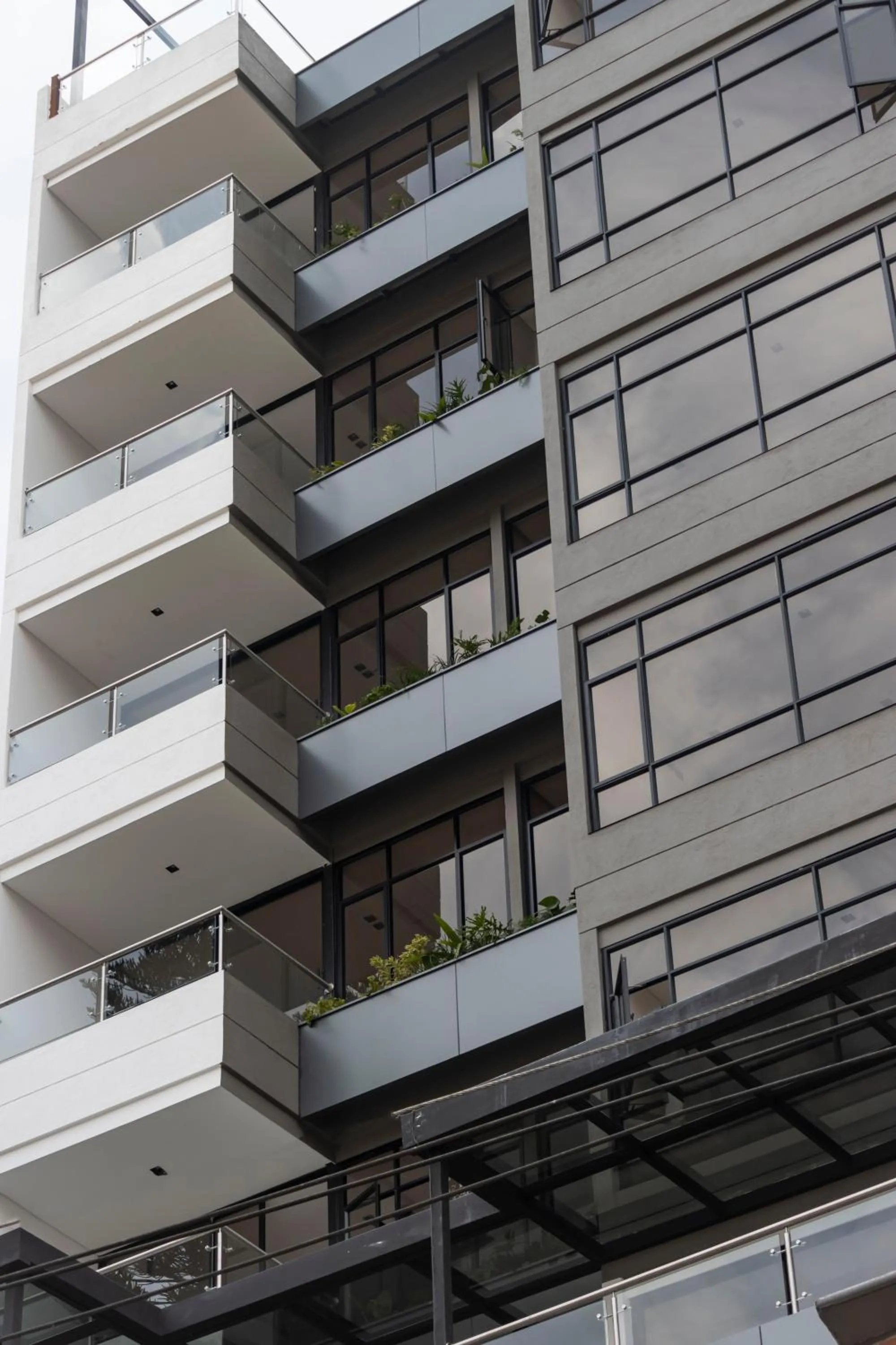 Property building in Sonata 44 Hotel Laureles