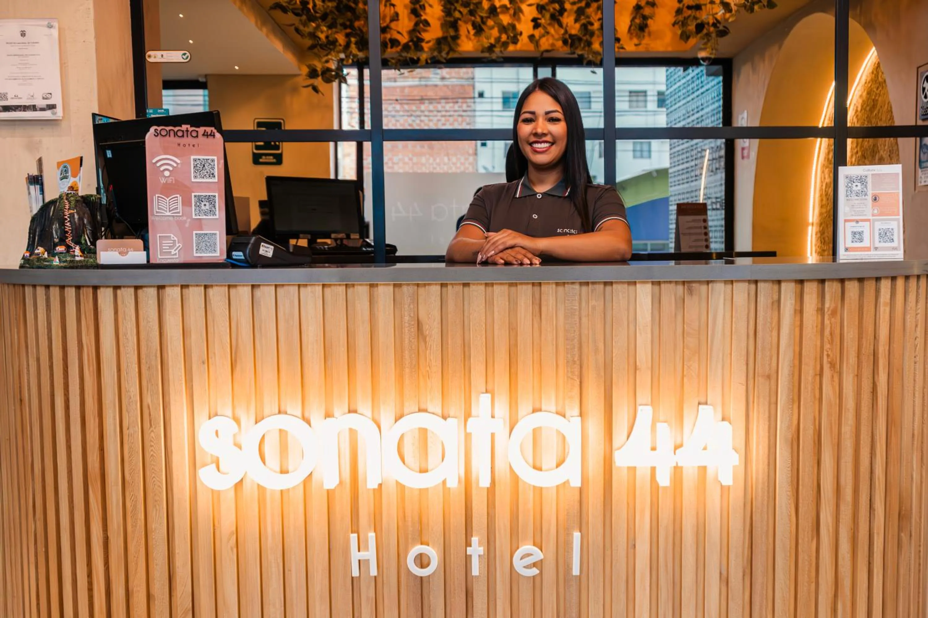 Sonata 44 Hotel Laureles
