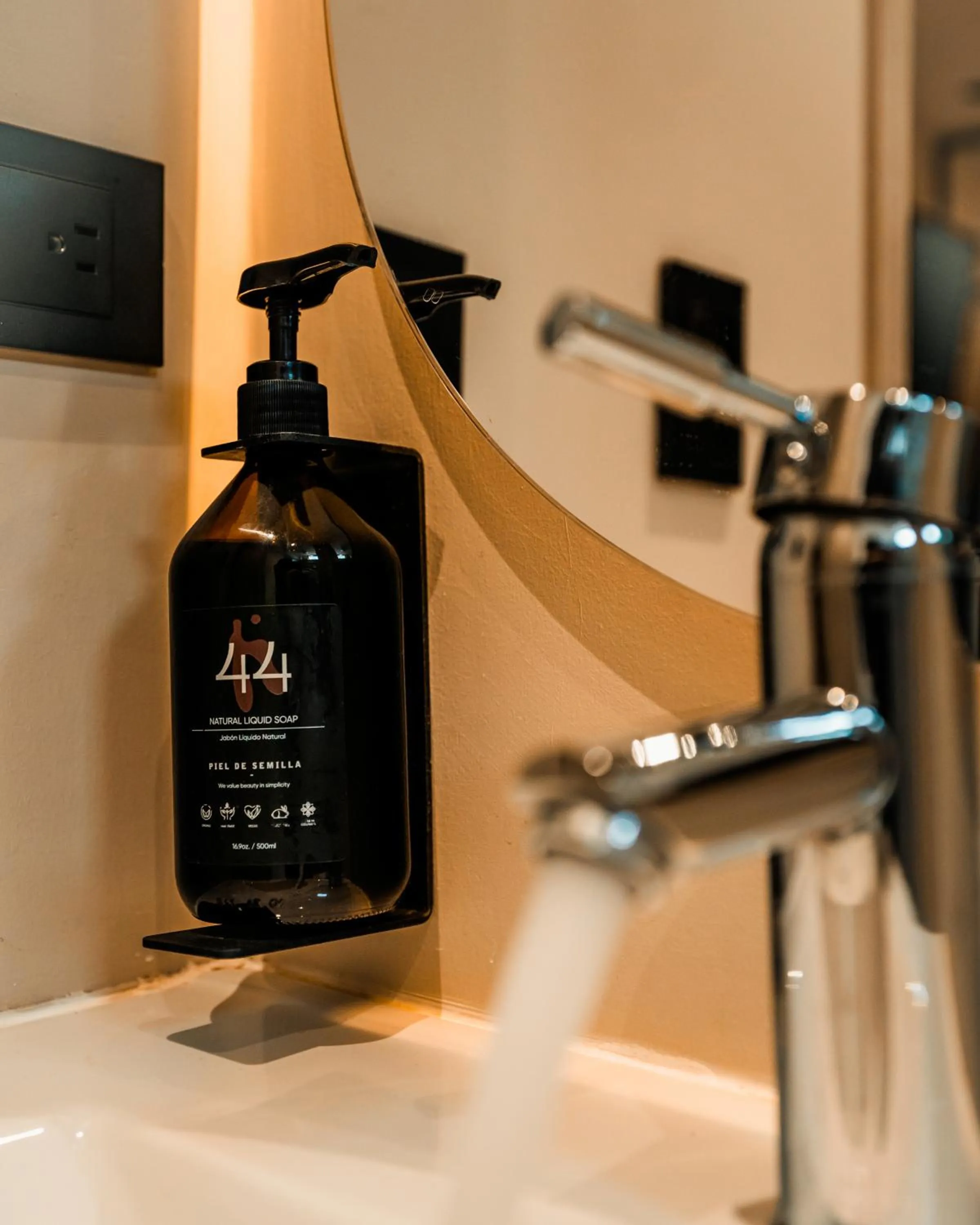 Sonata 44 Hotel Laureles