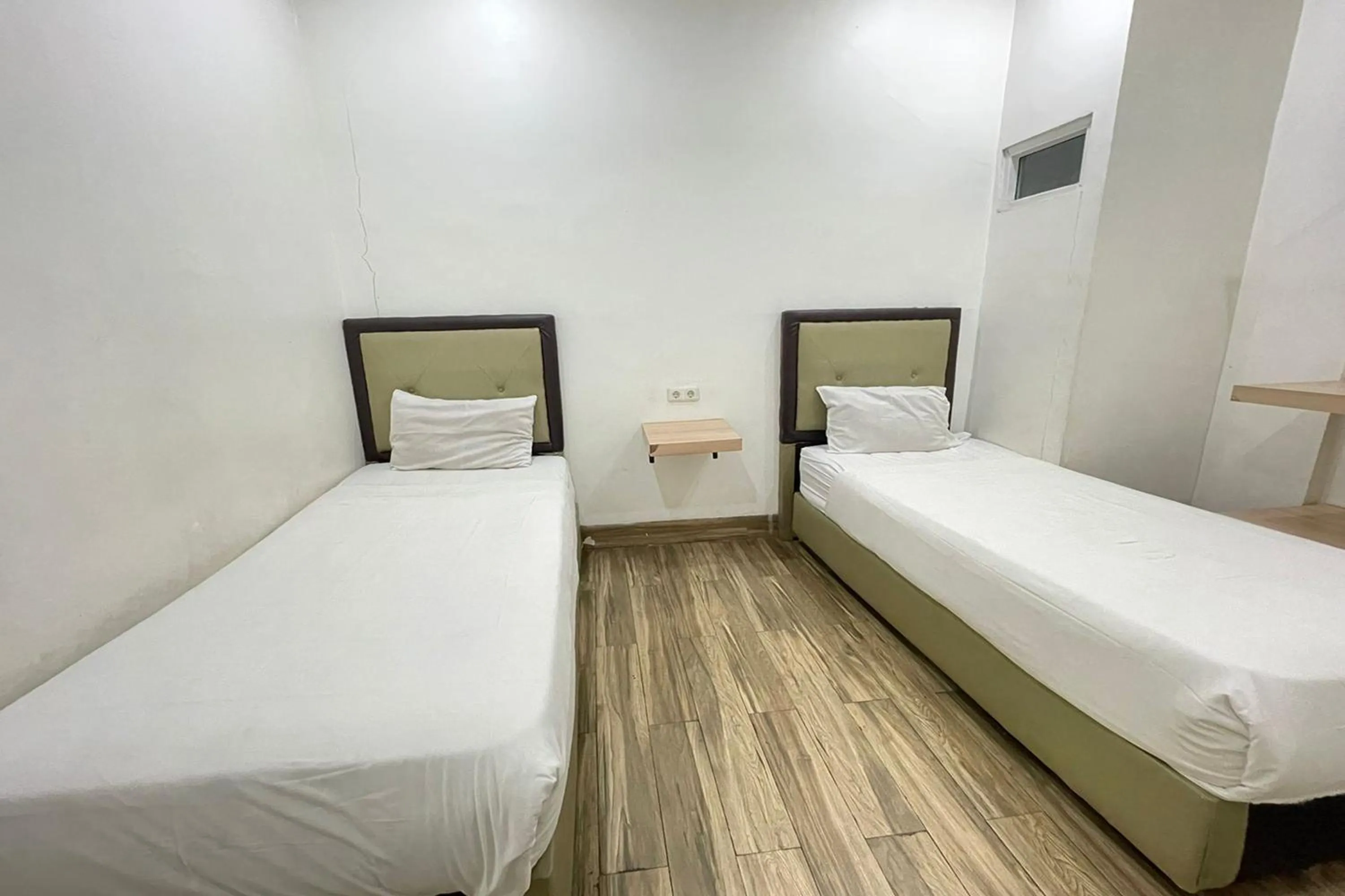 Bedroom, Bed in Residence 8