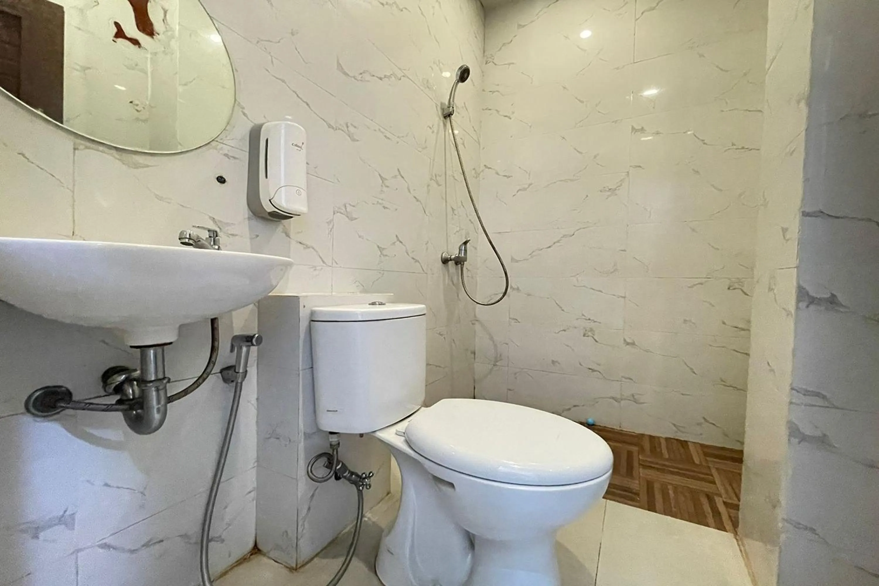 Bathroom in Residence 8