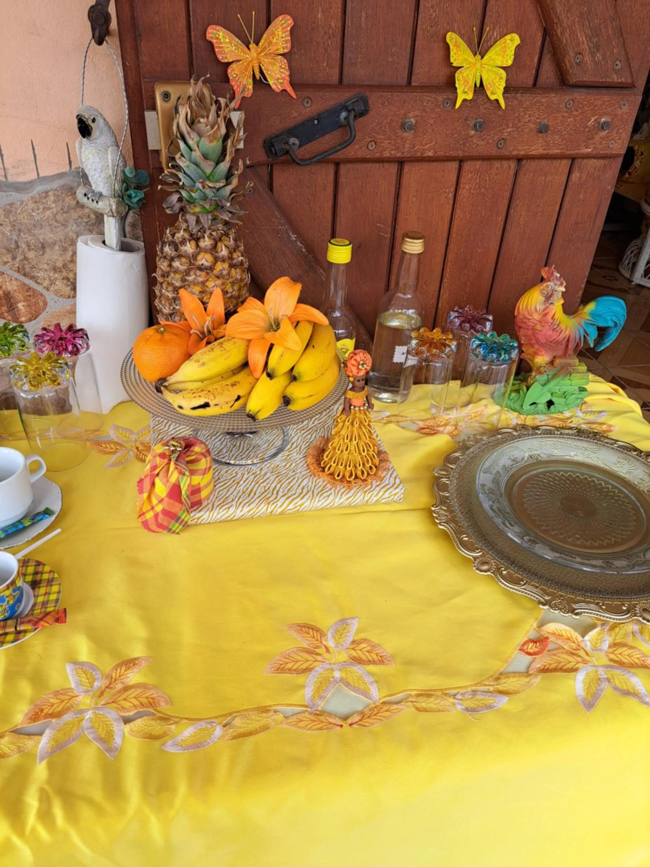 Food and drinks in KANALU BEACH APPATEMENT