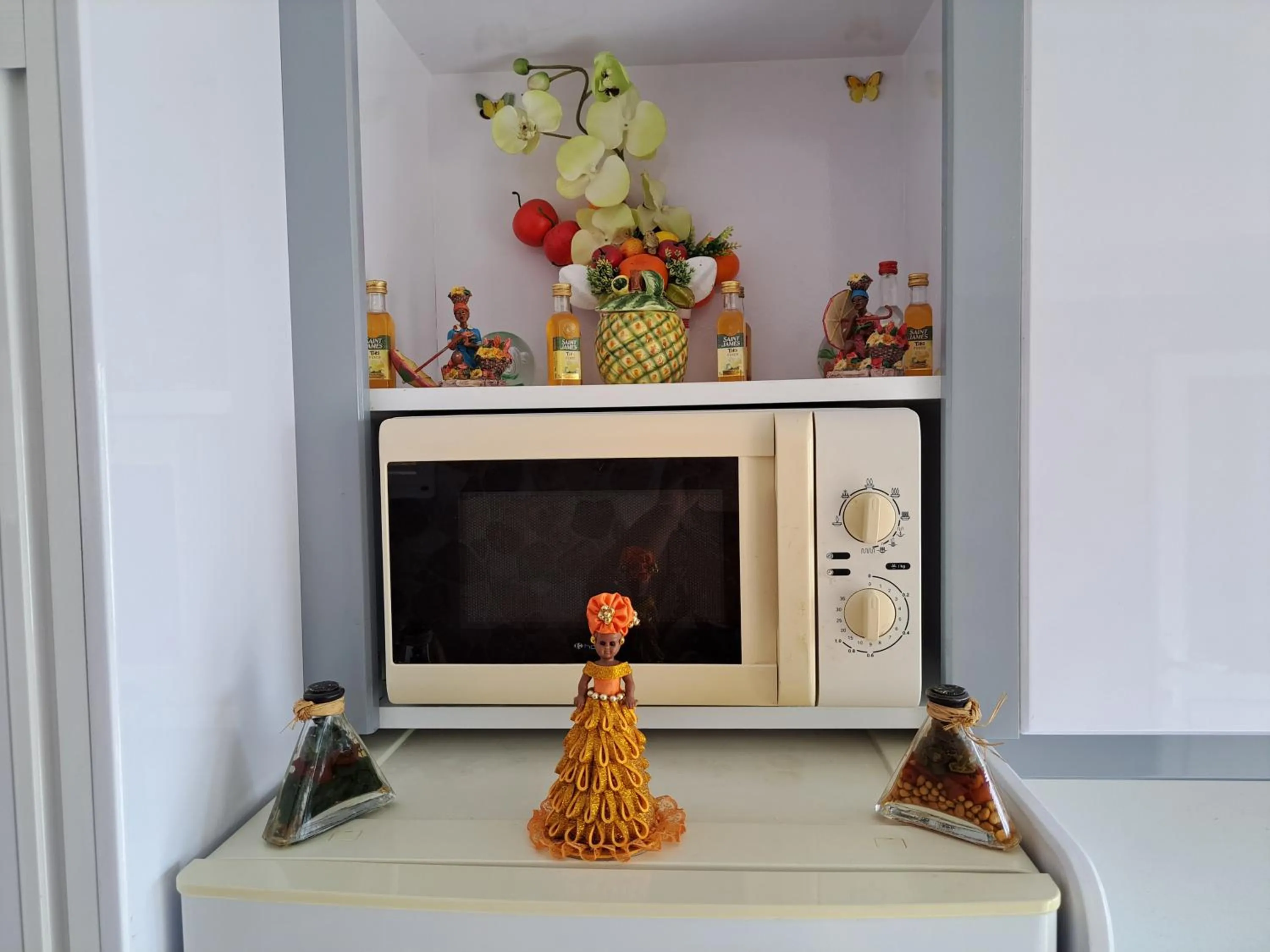 minibar in KANALU BEACH APPATEMENT