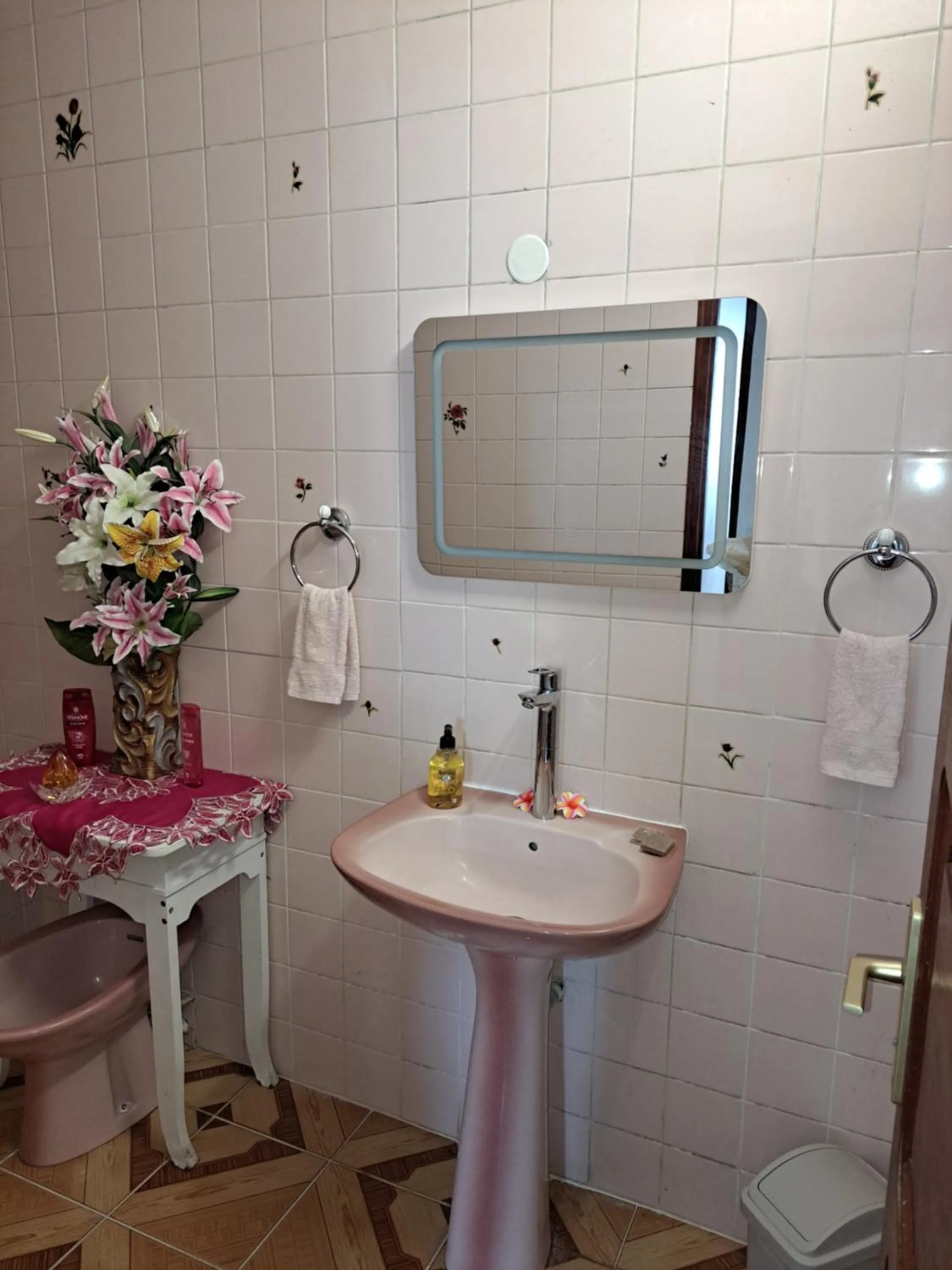 Bathroom in KANALU BEACH APPATEMENT