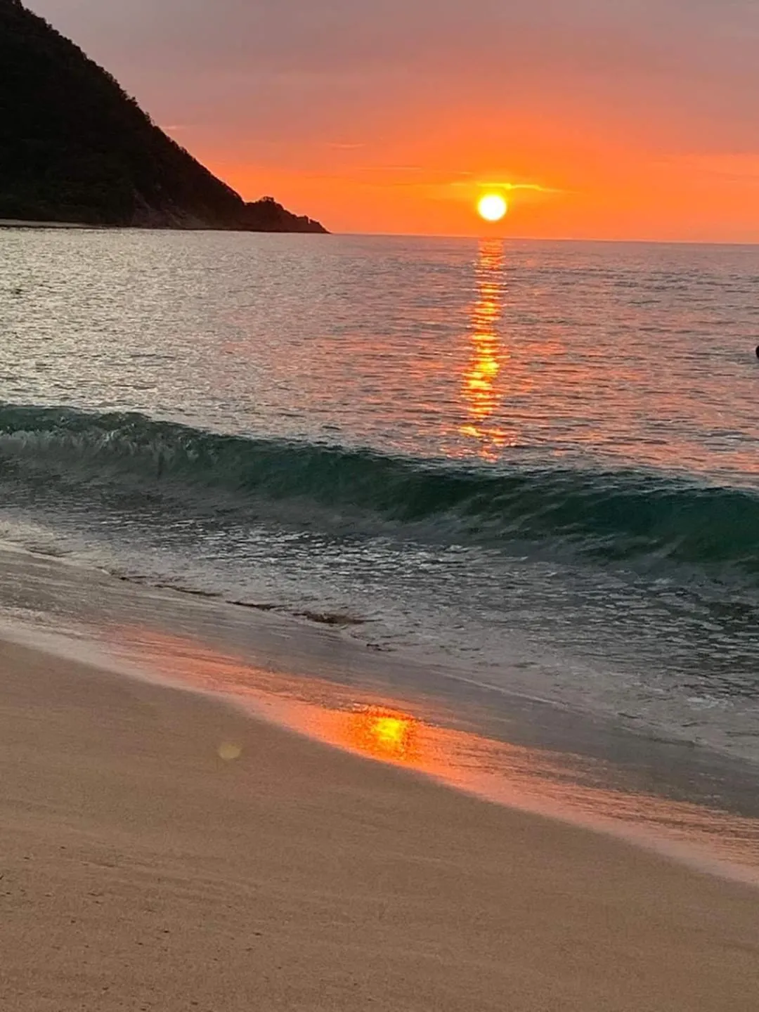 Sunset in KANALU BEACH APPATEMENT