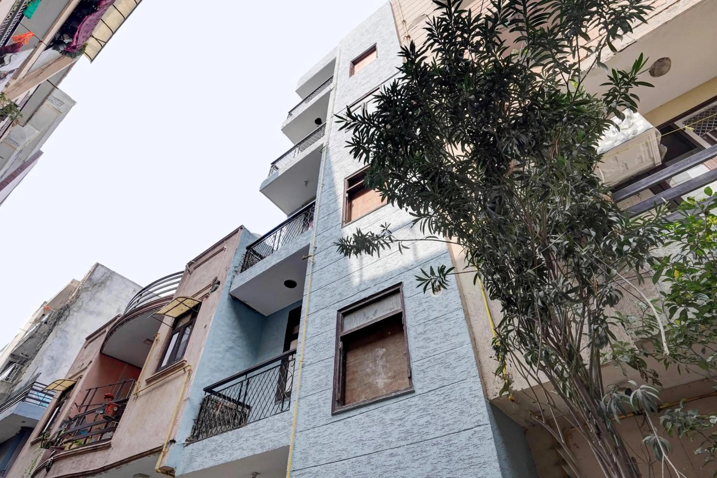 Facade/entrance in Hotel O Peaceful Paradise