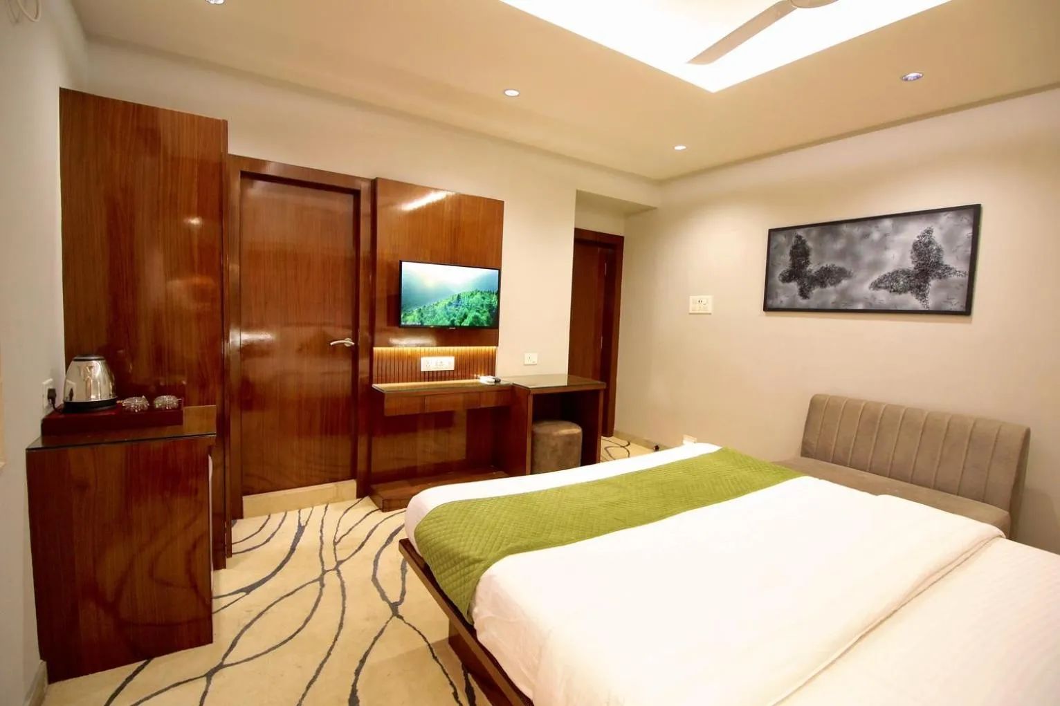 Bed in Evara-Meraki Inn