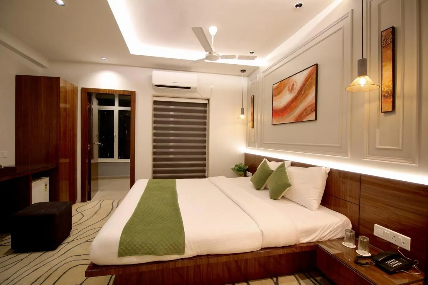 Bed in Evara-Meraki Inn