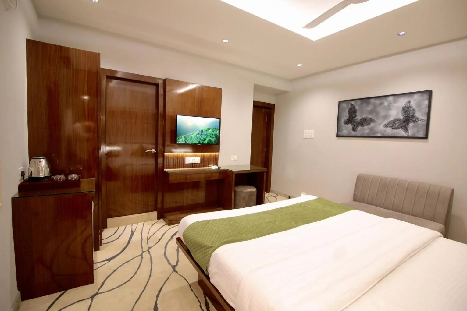 Bed in Evara-Meraki Inn