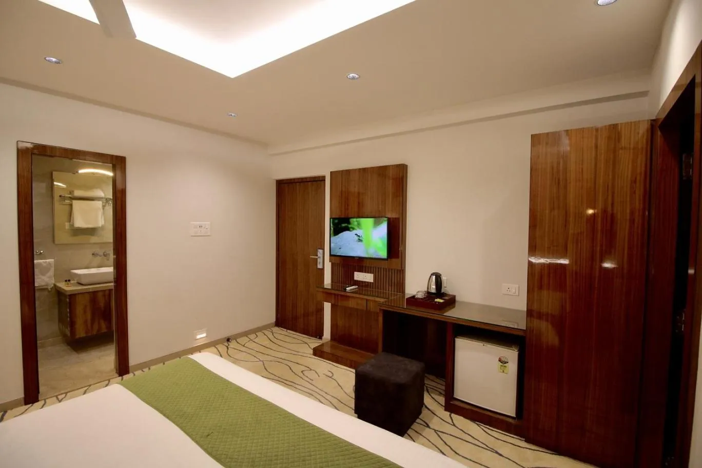 Bed in Evara-Meraki Inn