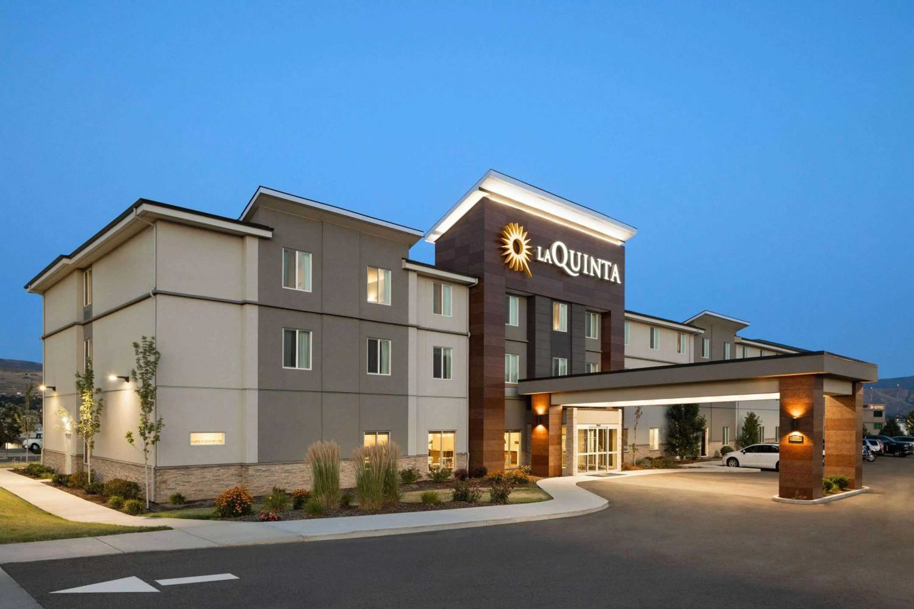 Property building in La Quinta Inn & Suites by Wyndham Wenatchee