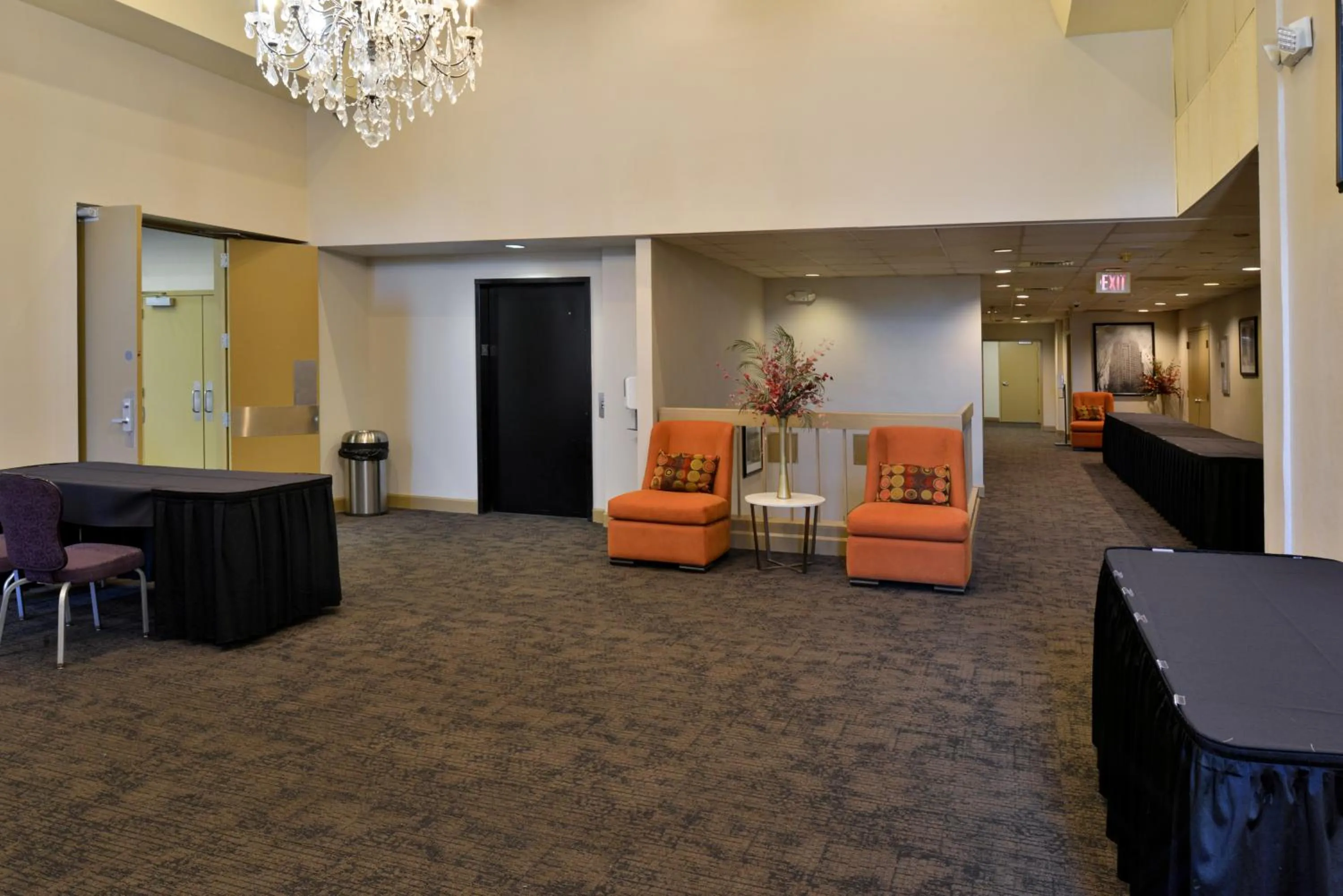 Property building in Hawthorne Inn & Conference Center