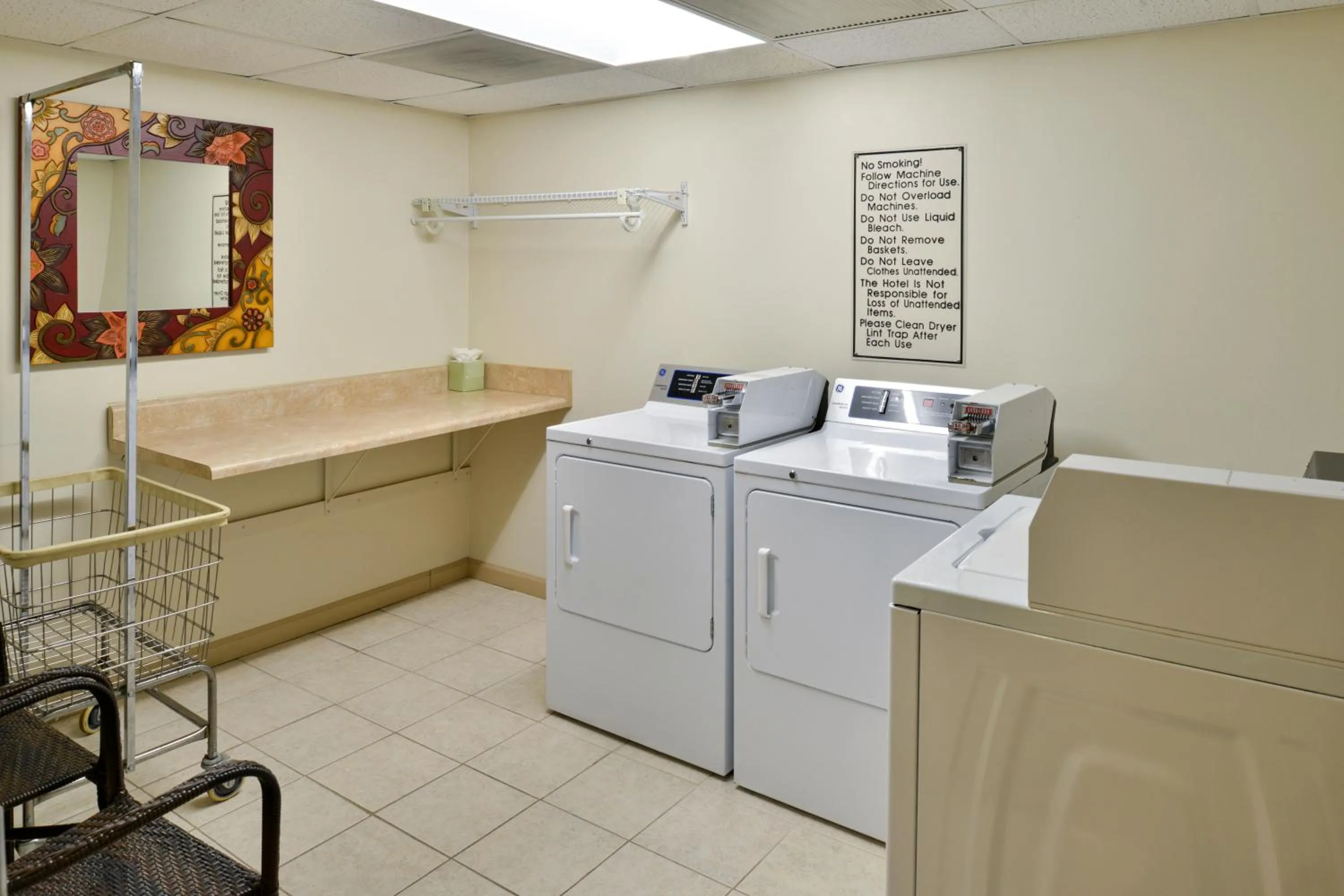 laundry in Hawthorne Inn & Conference Center