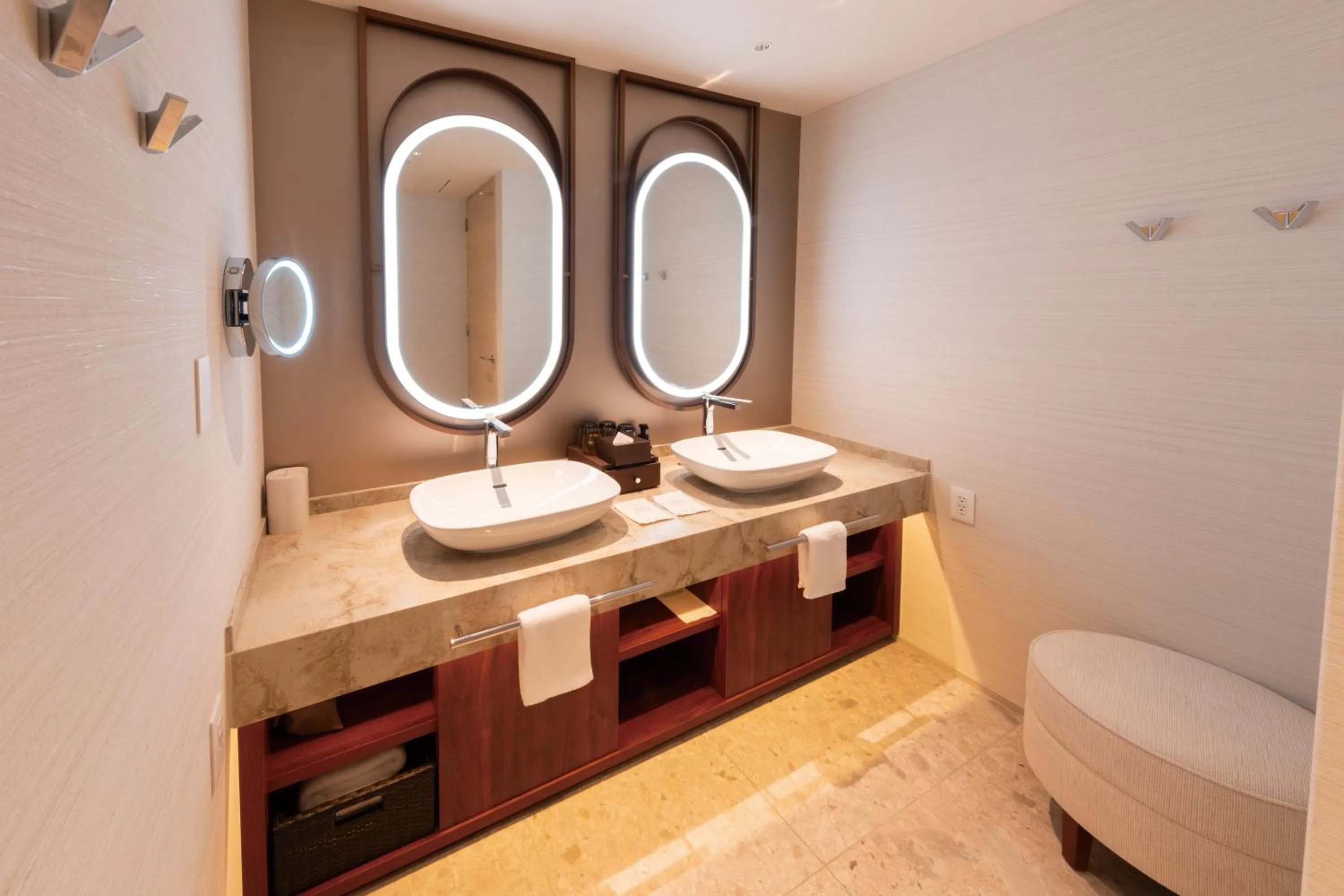 Photo of the whole room in Hotel Springs Makuhari Premier