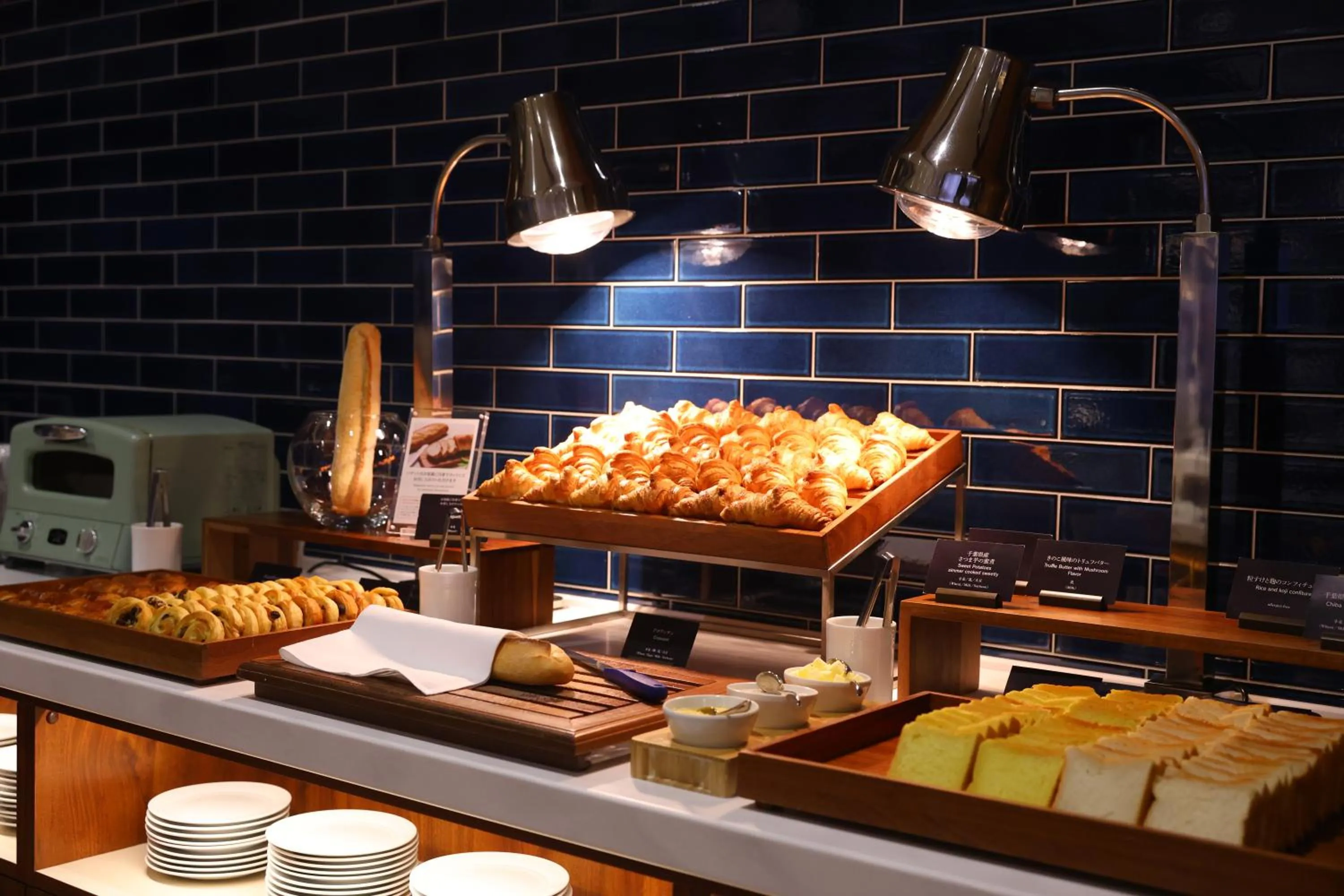 Buffet breakfast in Hotel Springs Makuhari Premier