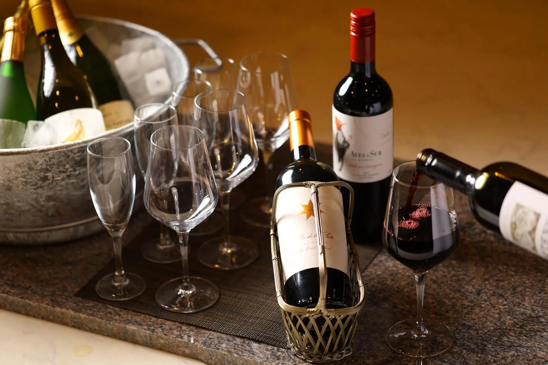 Lounge or bar in Hotel Springs Makuhari Premier