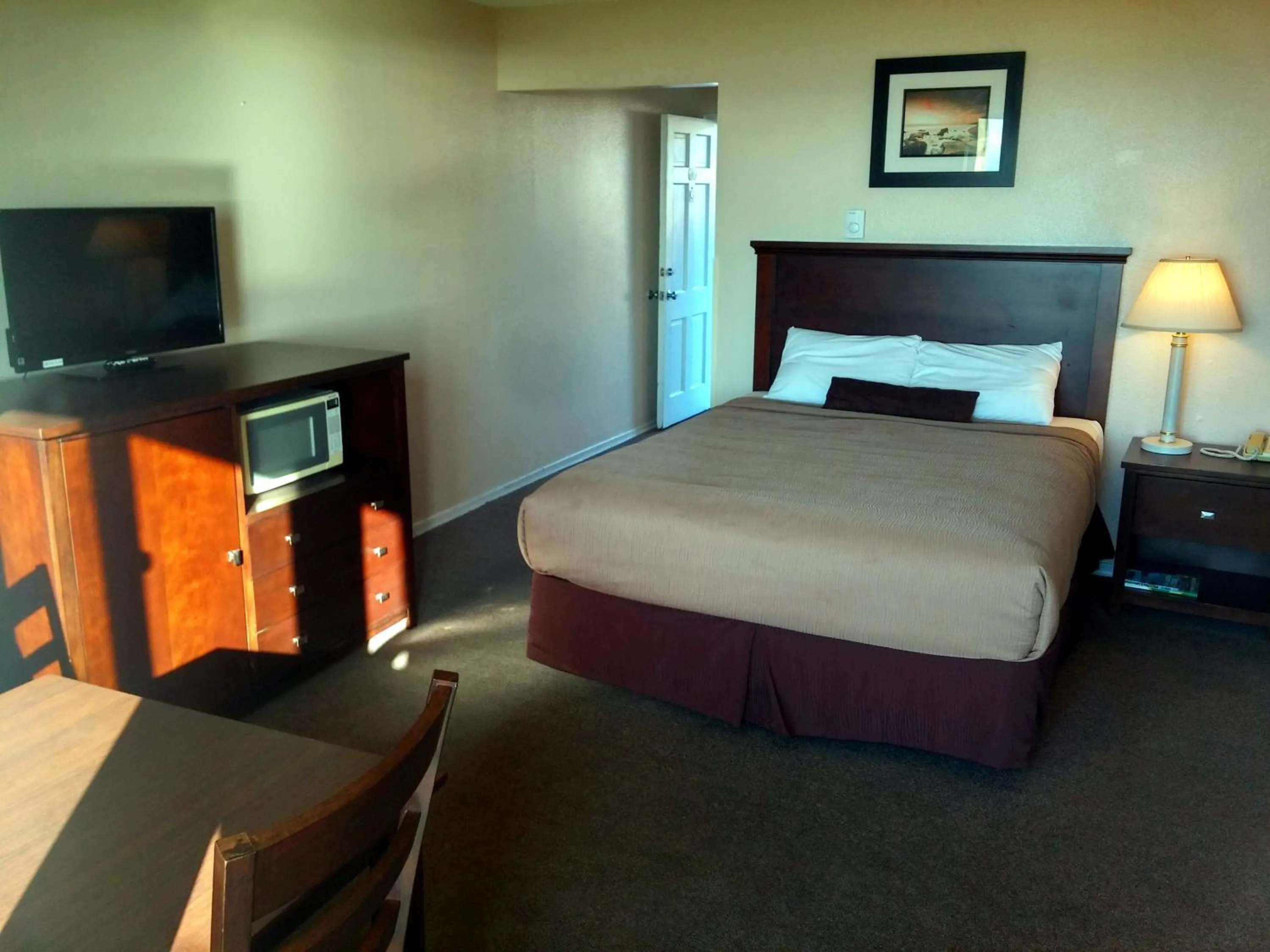 TV and multimedia, Bed in Silver Sands