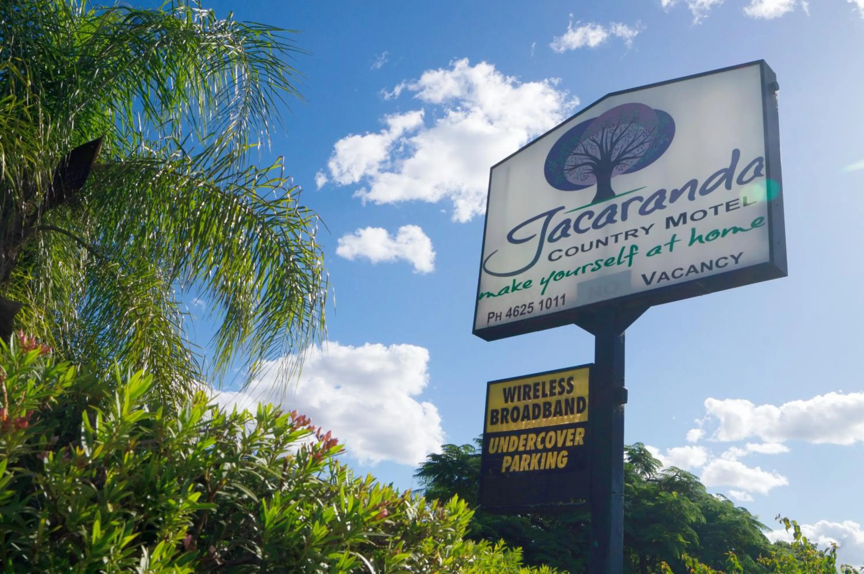 Logo/Certificate/Sign in Jacaranda Country Motel