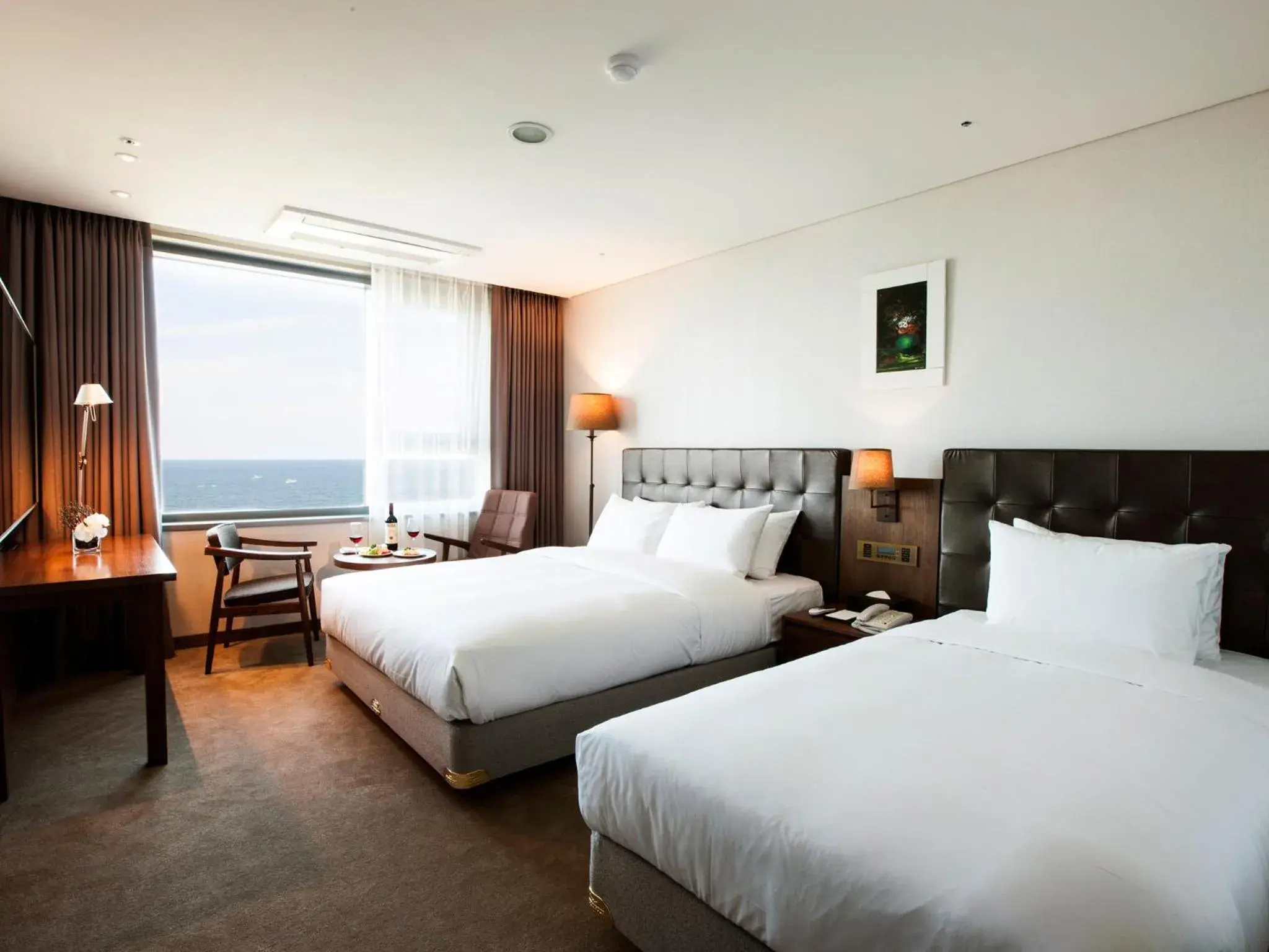Deluxe Twin Room with Sea View in Grabel Hotel Jeju Deluxe Twin Room with Sea View in Grabel Hotel Jeju