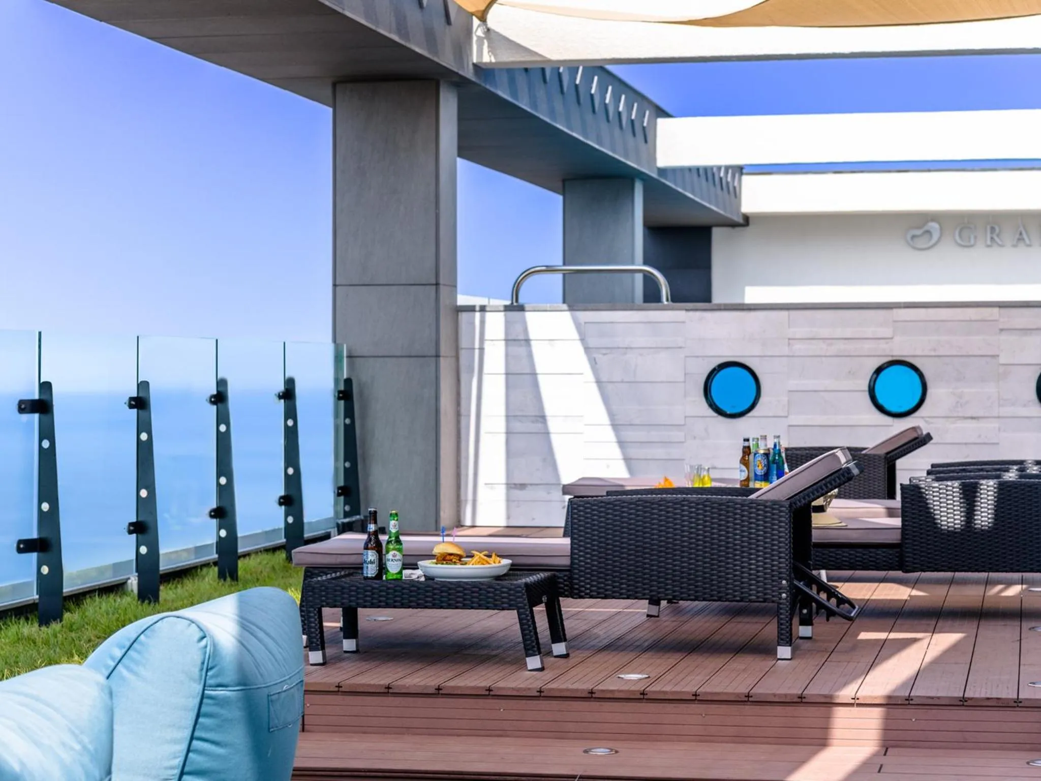 Swimming pool in Grabel Hotel Jeju