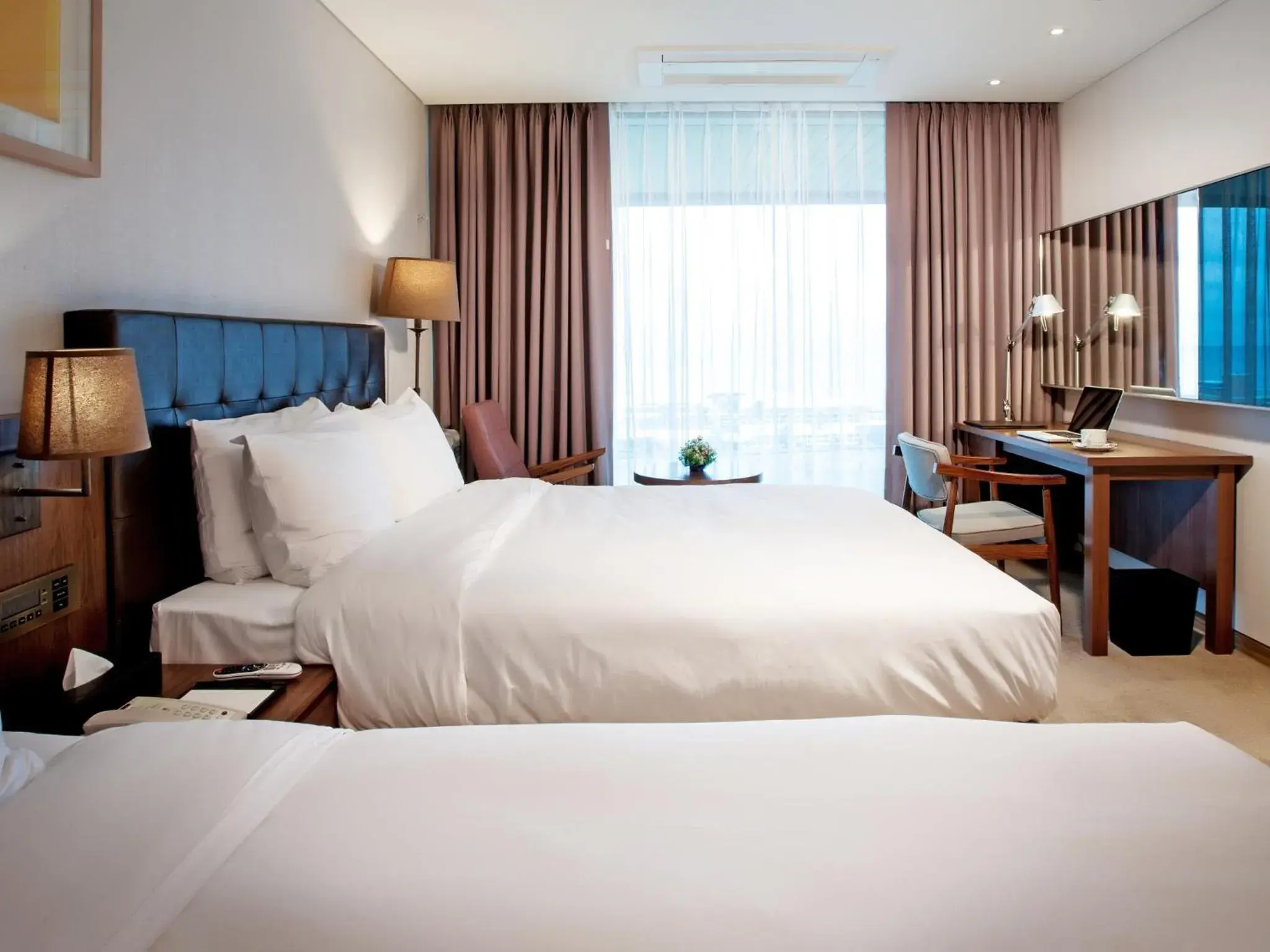 Deluxe Twin Room with City View in Grabel Hotel Jeju Deluxe Twin Room with City View in Grabel Hotel Jeju