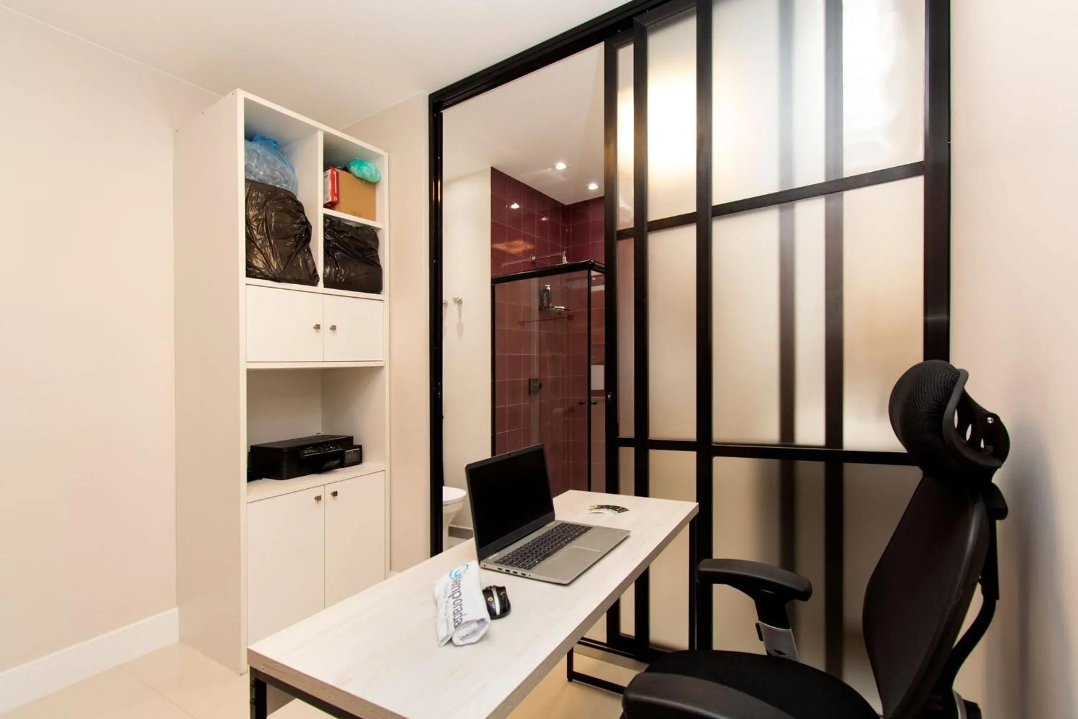 Other in Garota de Ipanema - Luxo e Praia