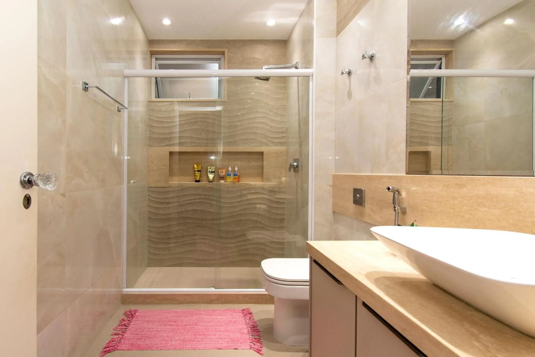 Toilet in Garota de Ipanema - Luxo e Praia