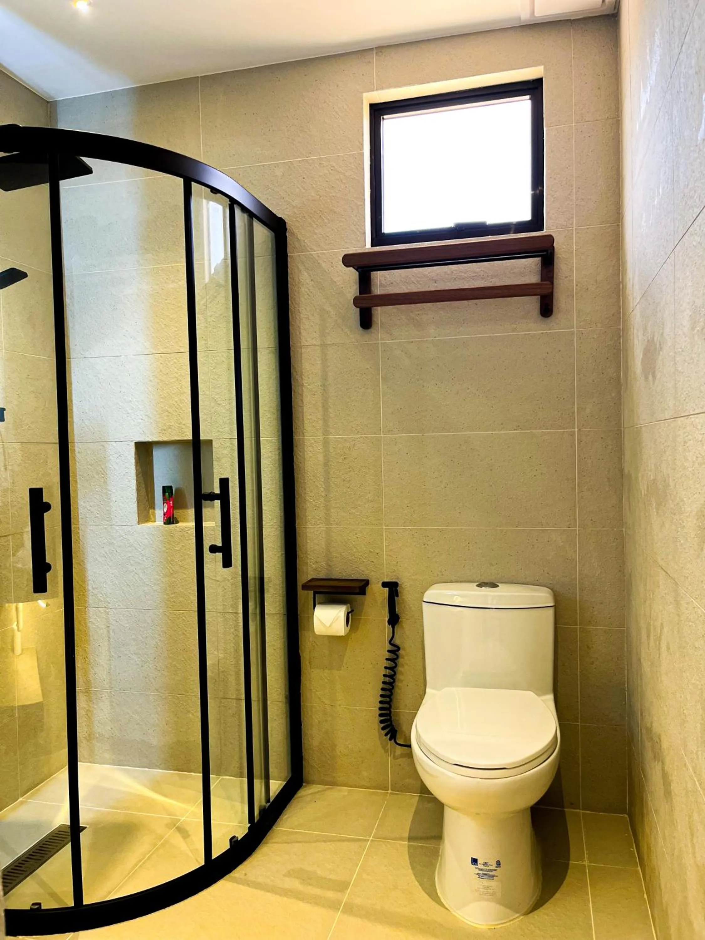 Shower in Go Boutique Inn