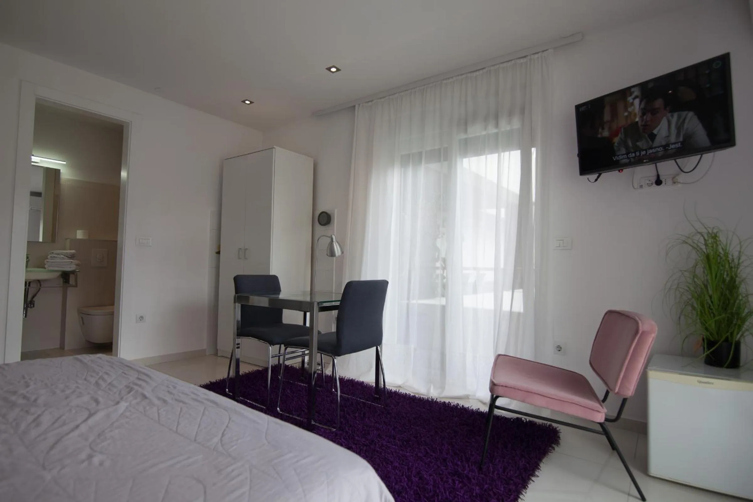 Bed in Basic Mansion Mandalina