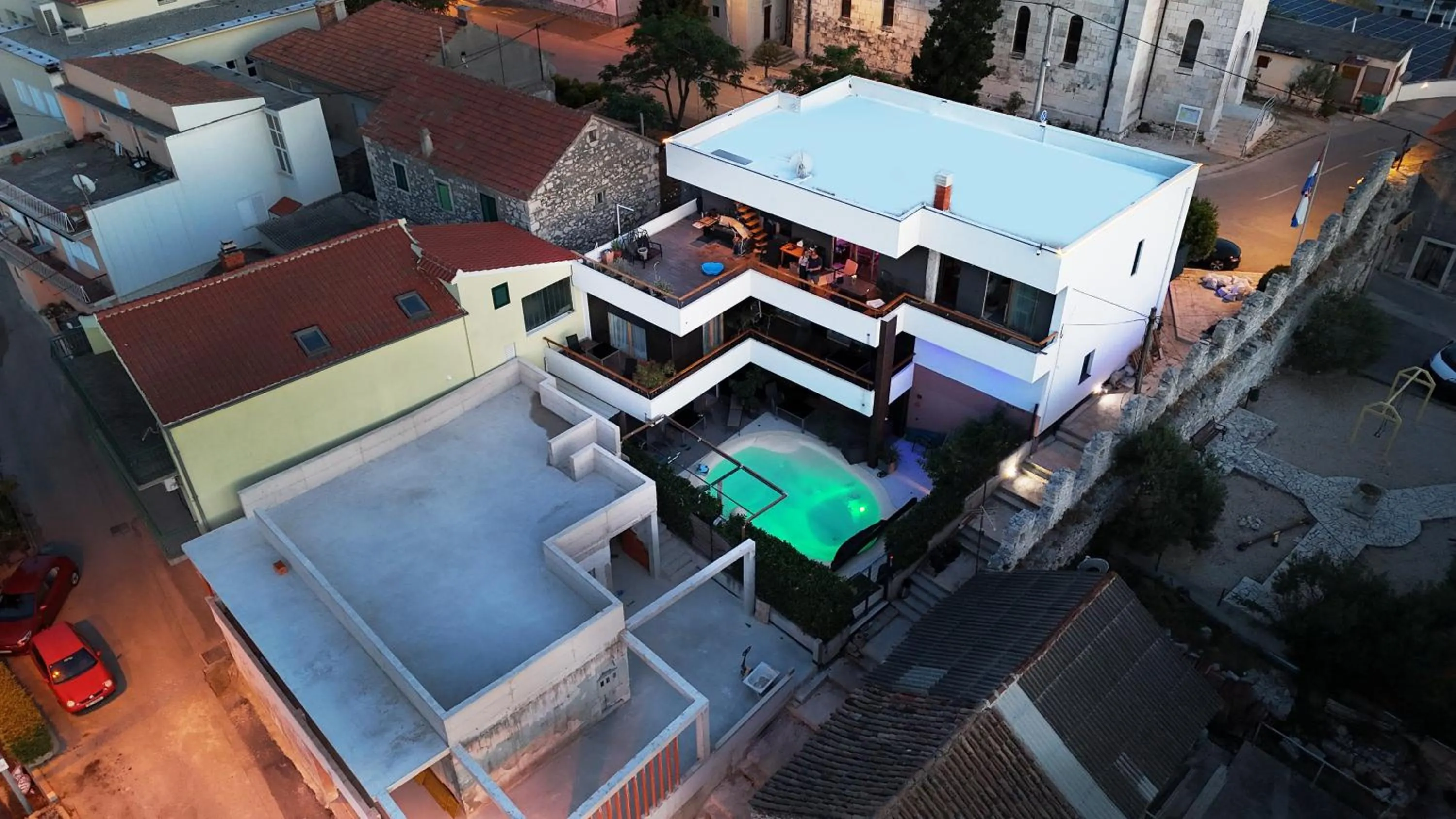 Property building in Basic Mansion Mandalina