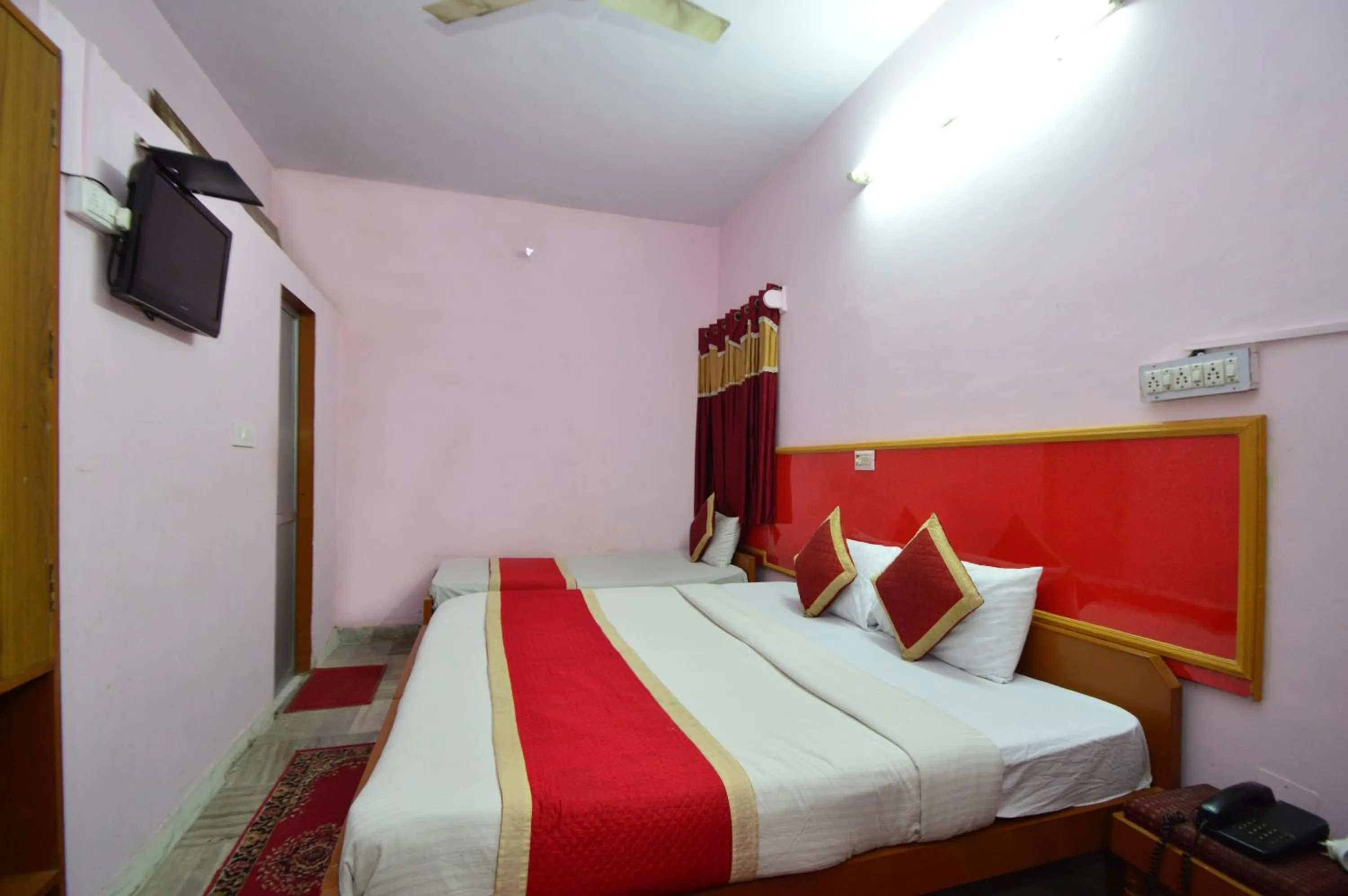 Bed in HOTEL JAI MAA PALACE