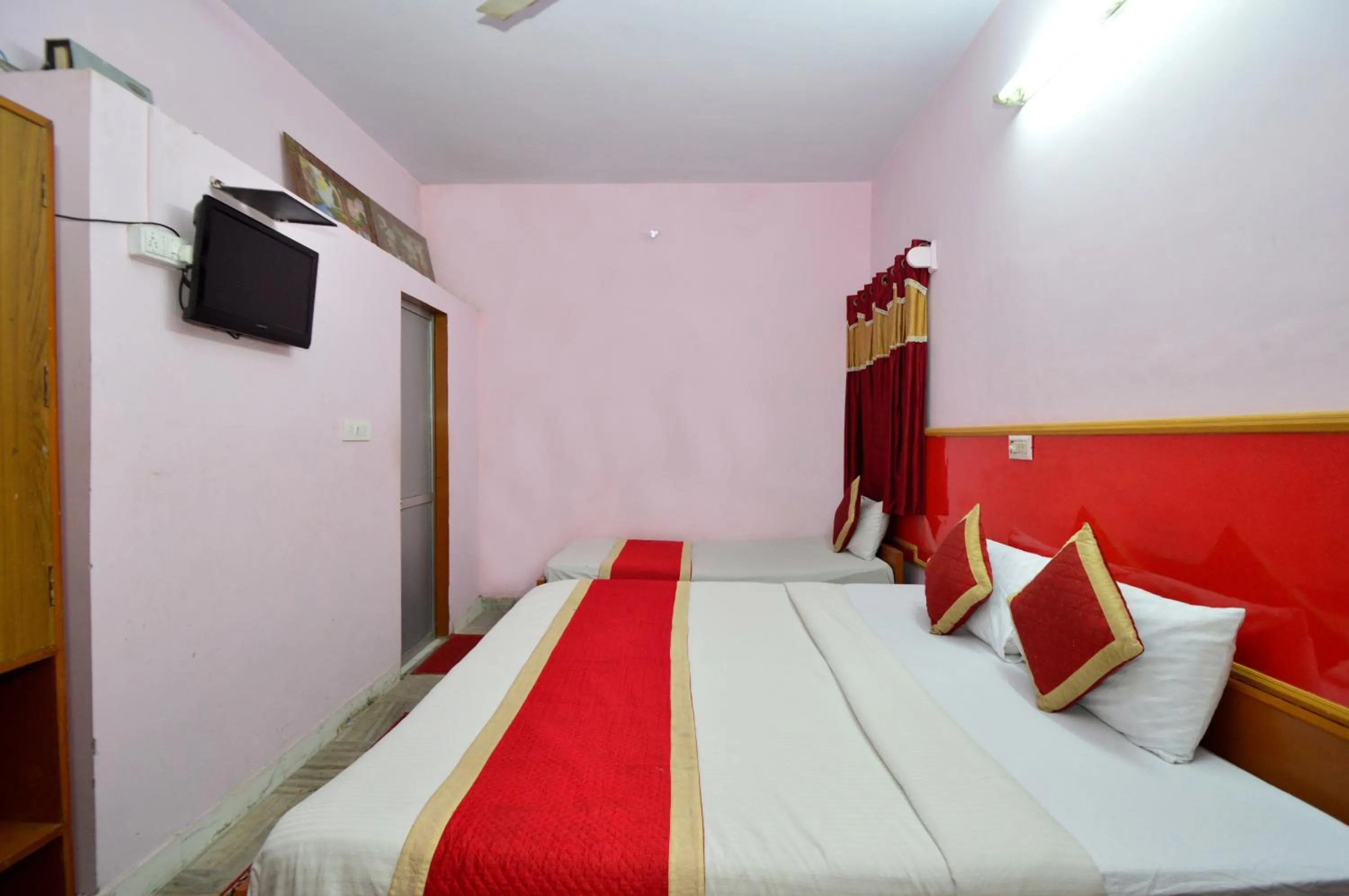 Bed in HOTEL JAI MAA PALACE