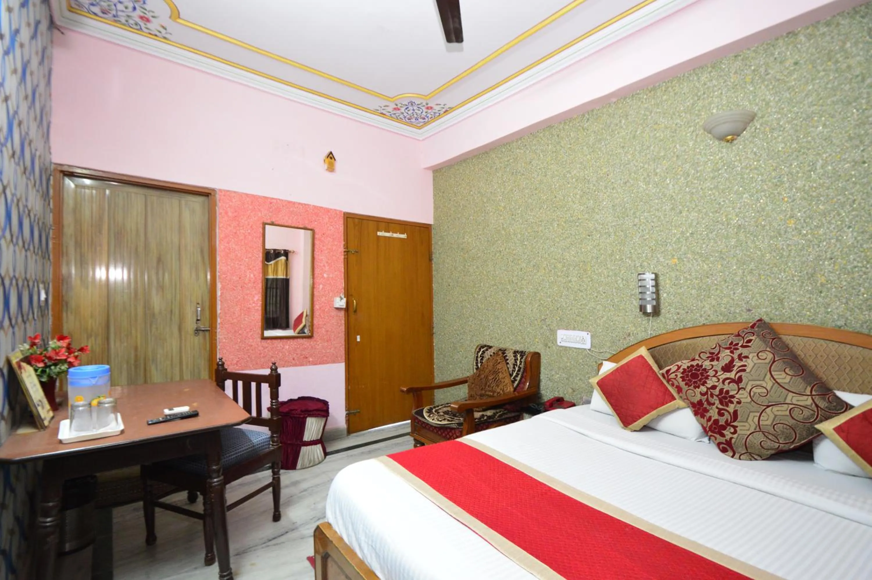 Bedroom, Bed in HOTEL JAI MAA PALACE
