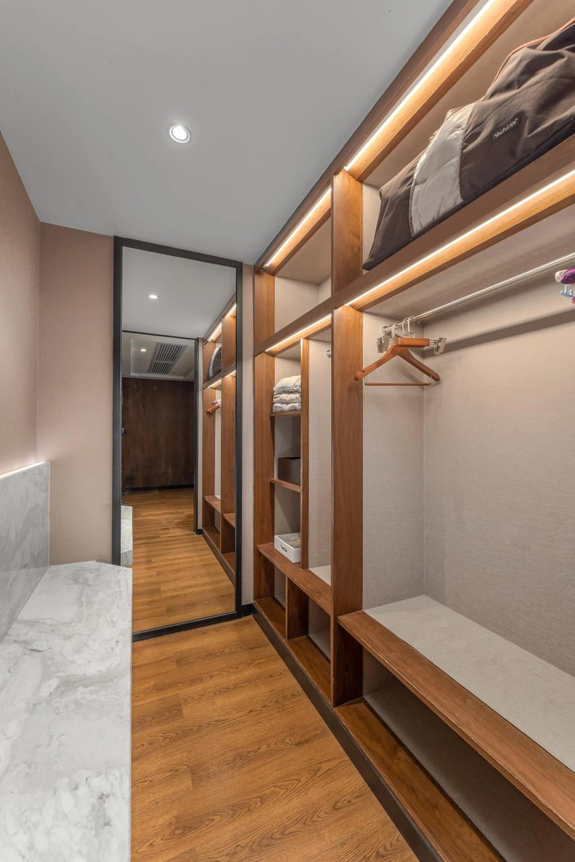 Bed in Jolie Vue Boutique Hotel Guilin (near Elephant Trunk Hill)