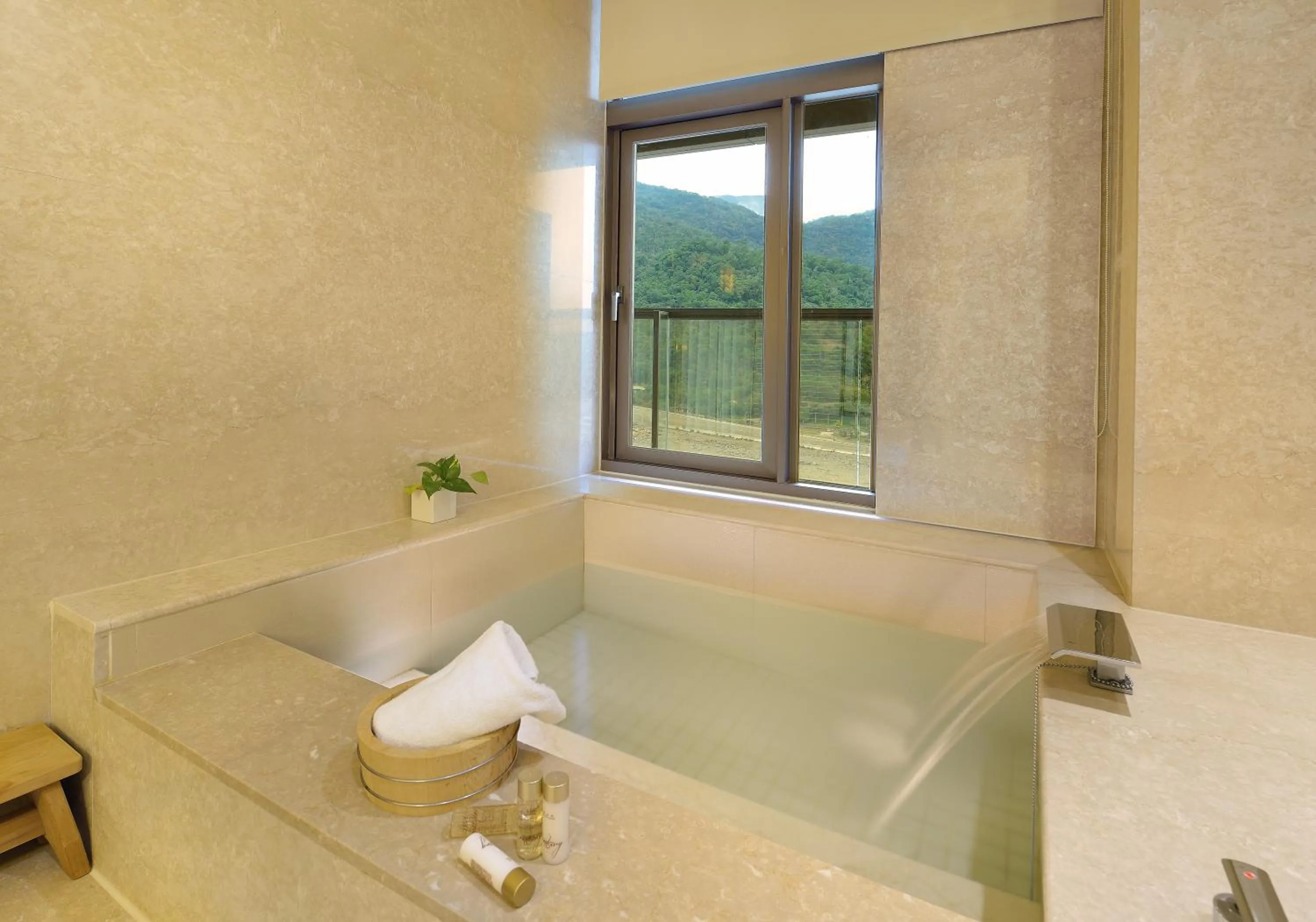 Bathroom in Chihpen Century Hotel