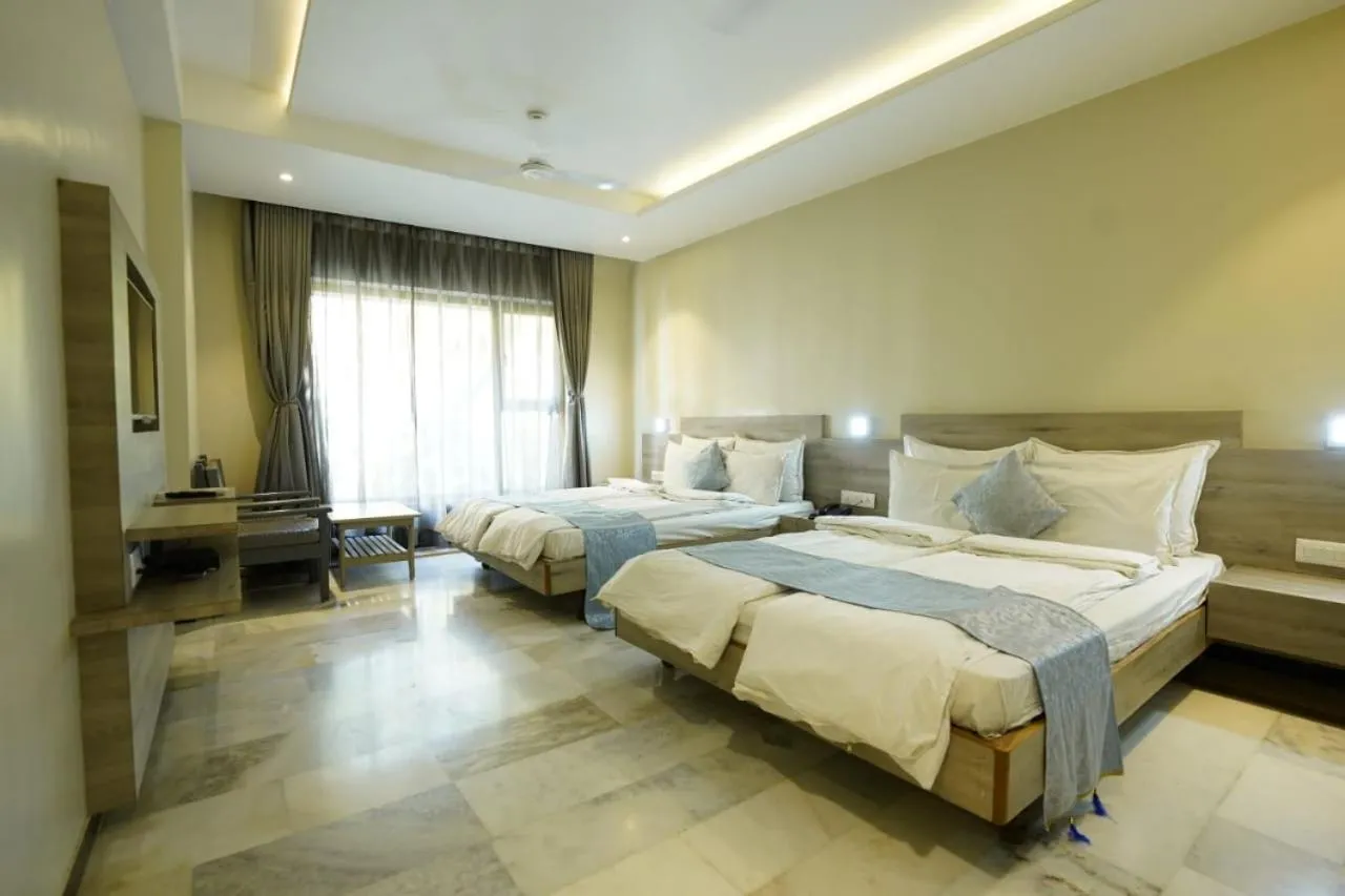 Bed in Hotel Hrushikesh