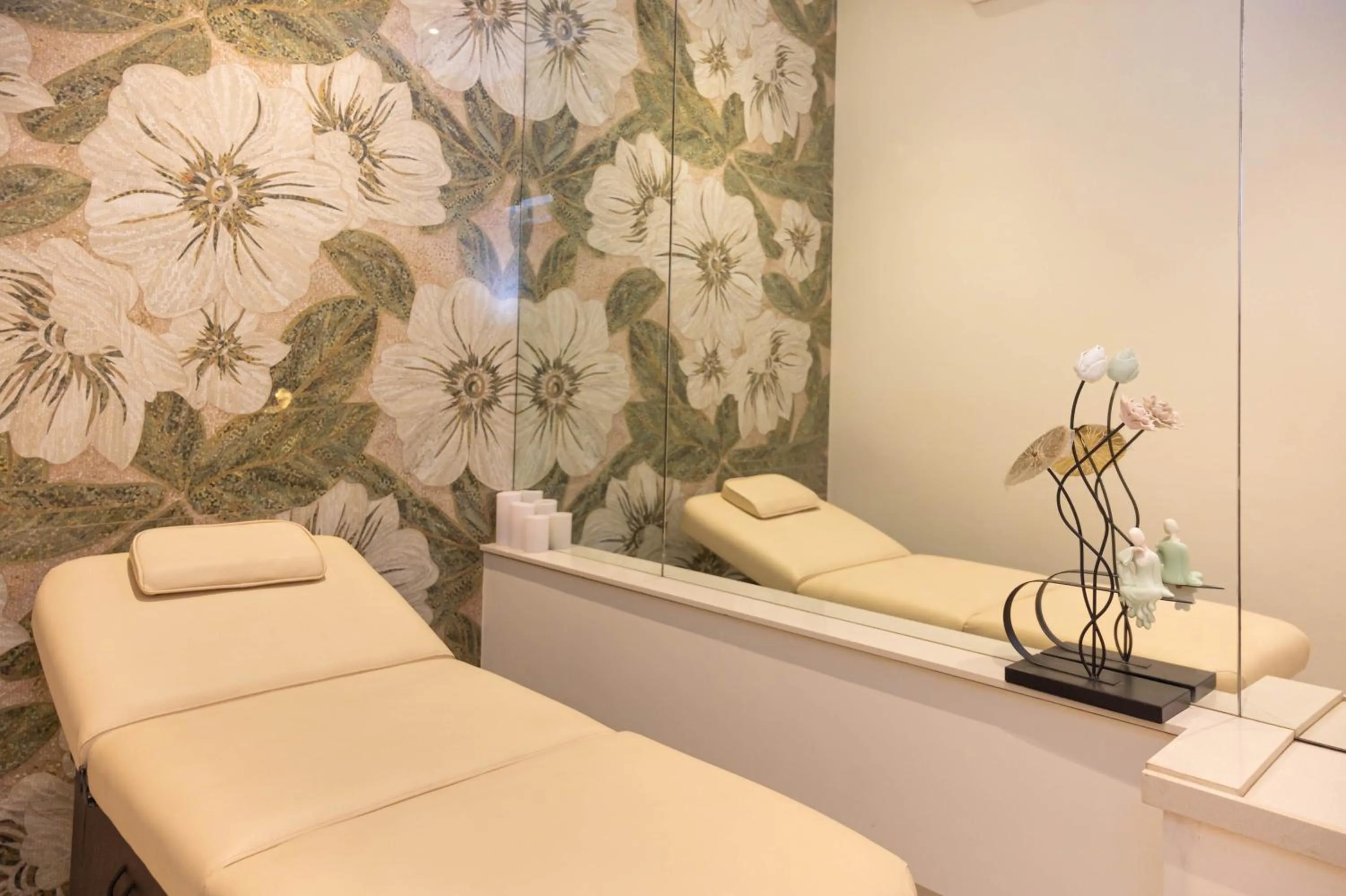 Spa and wellness centre/facilities in Z Bliss Suites, BKC