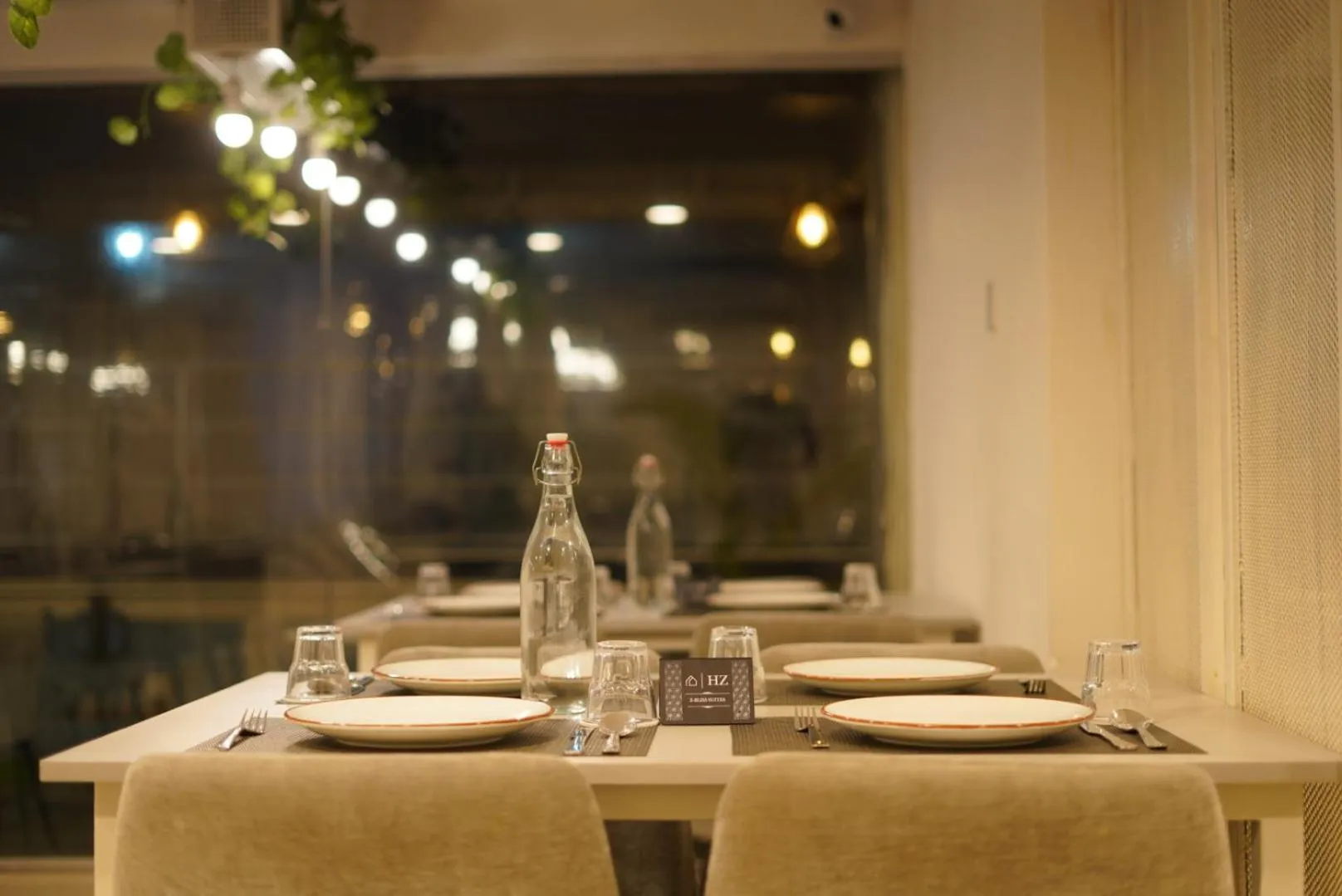 Restaurant/places to eat in Z Bliss Suites, BKC