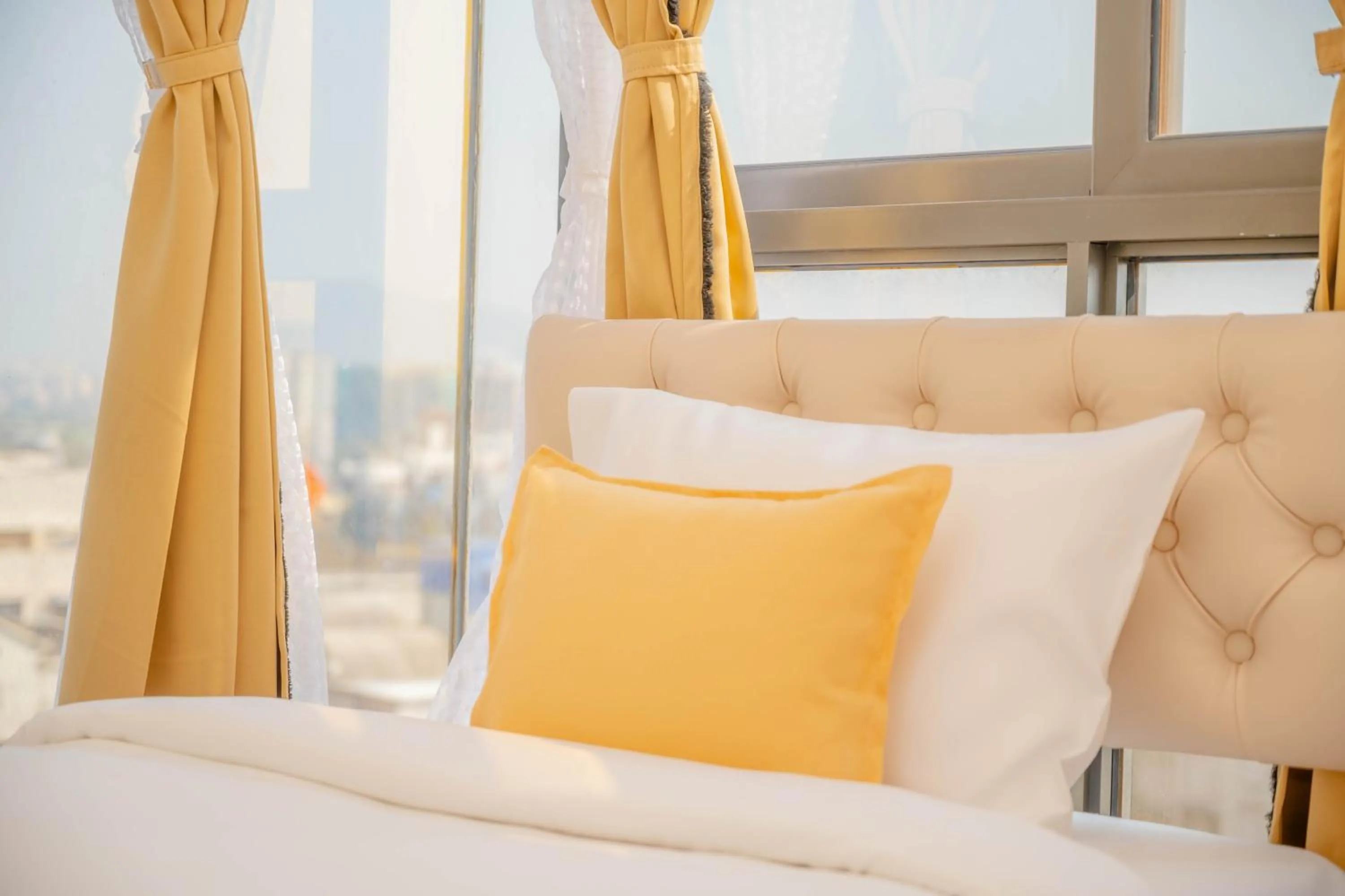 Bedroom, Bed in Z Bliss Suites, BKC