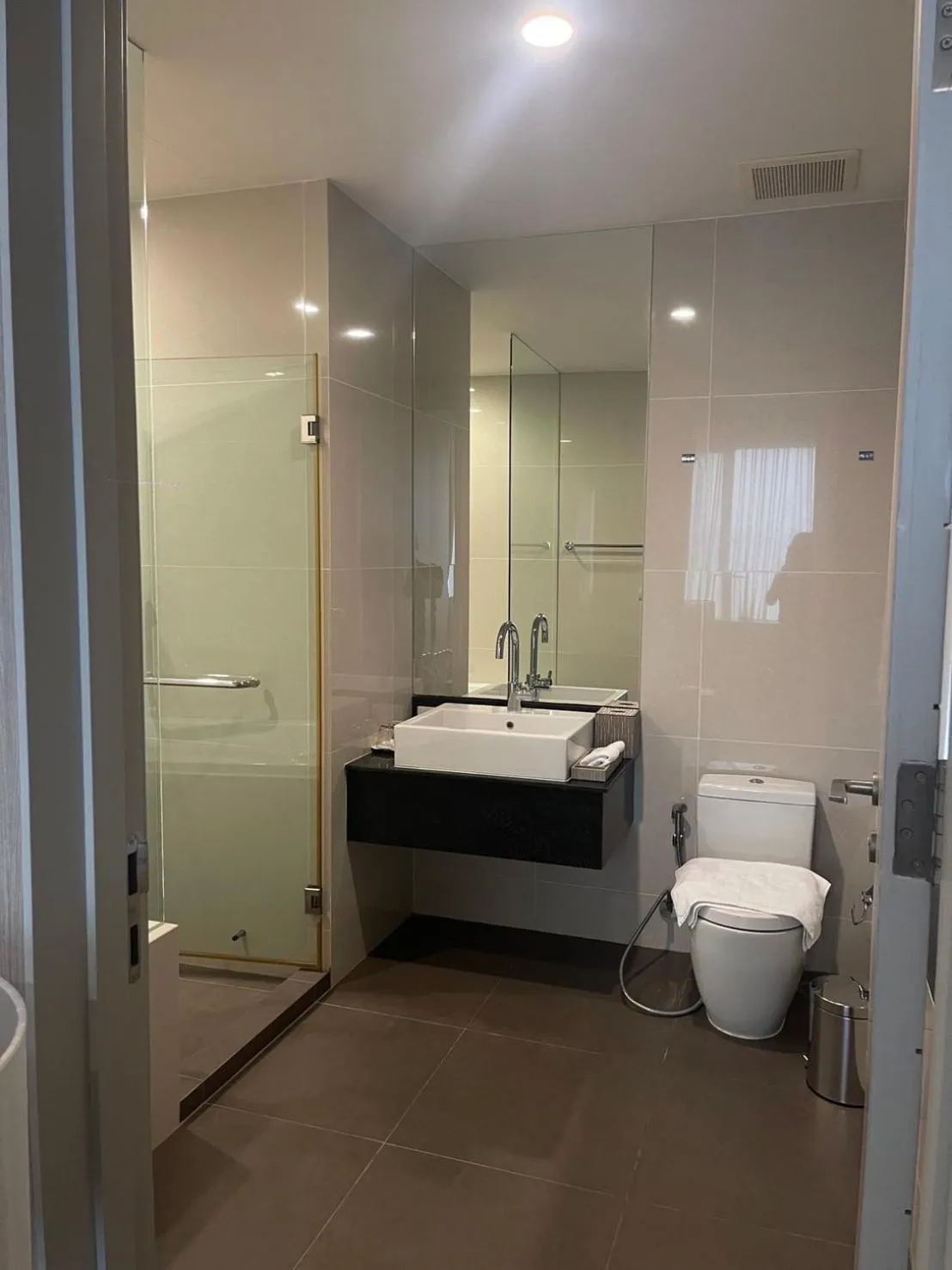 ไวท์ แซนด์ บีช เรสซิเดนซ์ พัทยา(White Sand Beach Residences Pattaya)