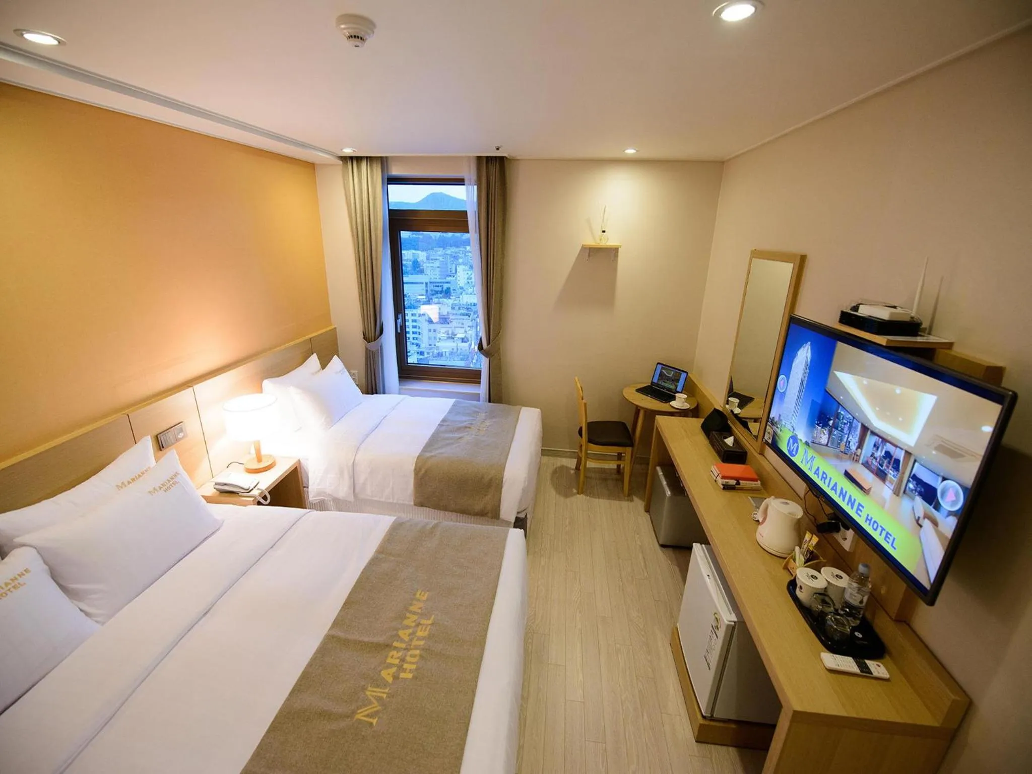 Bedroom, Bed in Haeundae Marianne Hotel